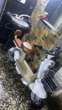 دراجه نضيفه استعمال قليل كامله 07722372060 ٢٠٠الف