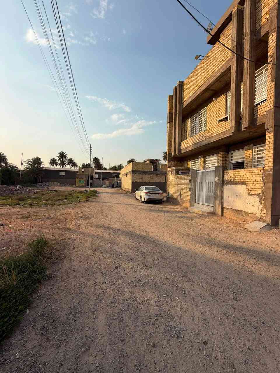 قطع اراضي للبيع سند 25 زراعي باسمي
الموقع داخل بغداد الكمالية بستان علي كمال  مجاور مدرسة البستان الاهلية /او المعوقين قرب المنتزه فرع مولده مالك
الاسعار بيهم مجال 
84مترب 26 مليون وبيها مجال
100 متر ب 33مليون بيها مجال
150 متر ب 49ونص مليون بيها مجال
200 متر ب 66مليون بيها مجال
الاسعار بيهم مجال
متوفر فيها جميع الخدمات ( ماء كهرباء مجاري تبليط )
للتواصل ***********
