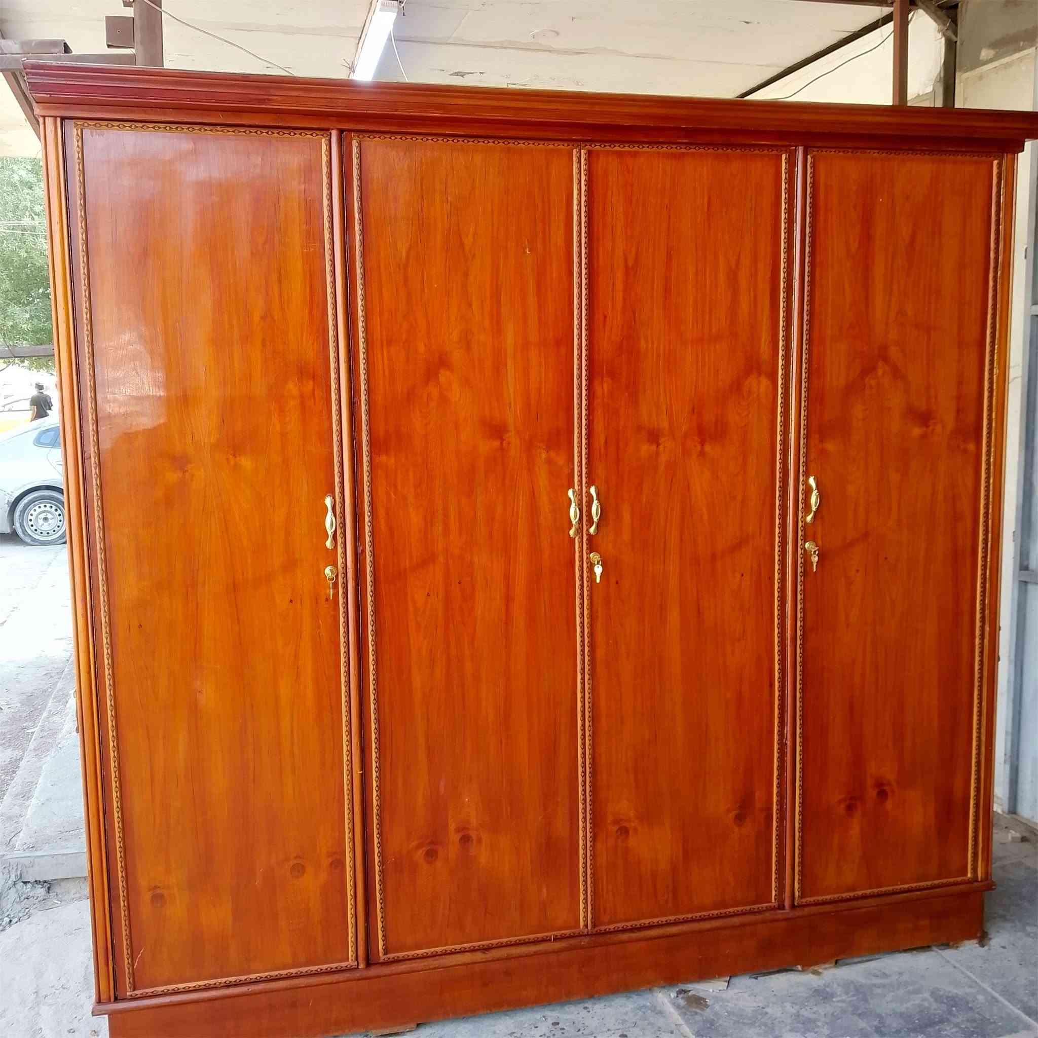 كنتور ٤ابواب داخل خارج صاج نضيف جدا جدا جدا شكد ماتصور نضيف مكان بغداد شعله جكوك موجود توصيل داخل بغداد ***********
