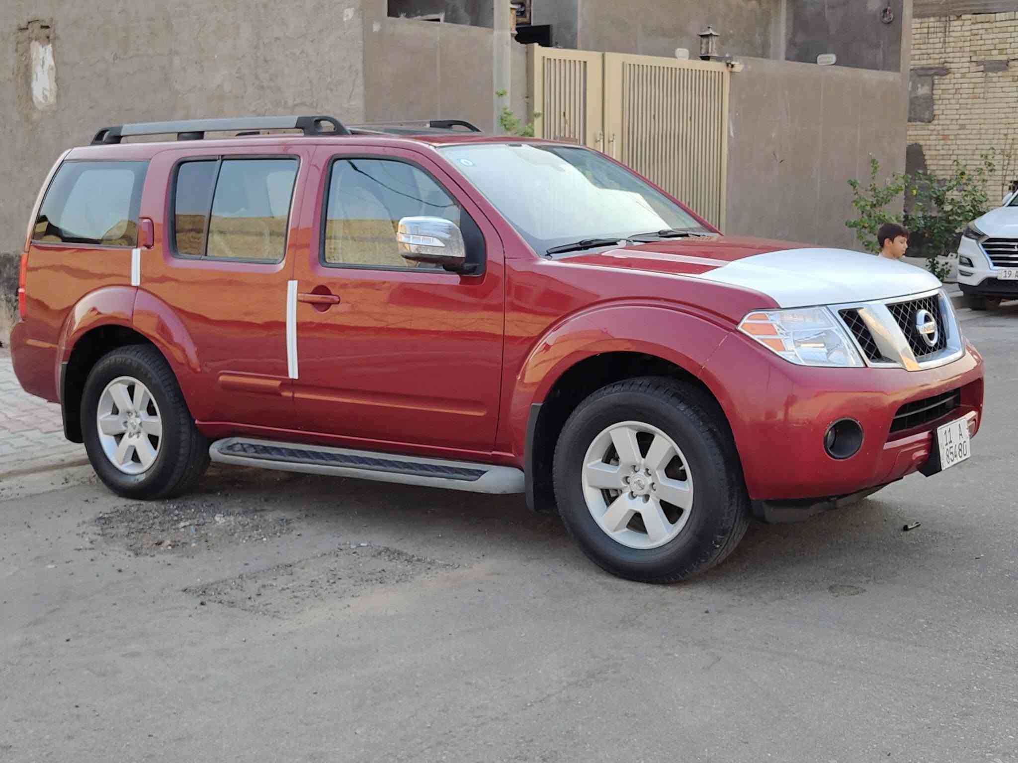 نيسان بافندر 2010 السعر 89 الاستفسار *********** مكان كربلاء خليجي بيهه قطعتين صبغ اثر جراد والباقي مكفول السياره فول مواصفات فتحه سقف شاير بل مري مري شفط حساسات خلفيه اماميه كشنات كهربائيه شاشه دشبول نرماده دوست بانزين كهربائيه تبريد 3 قطع ثلج مكينه 6 سلندر كير مكفولات حداديه جديده تخم تاير جديده السياره جديده وجاهزة رقم بغداد نكليزي
