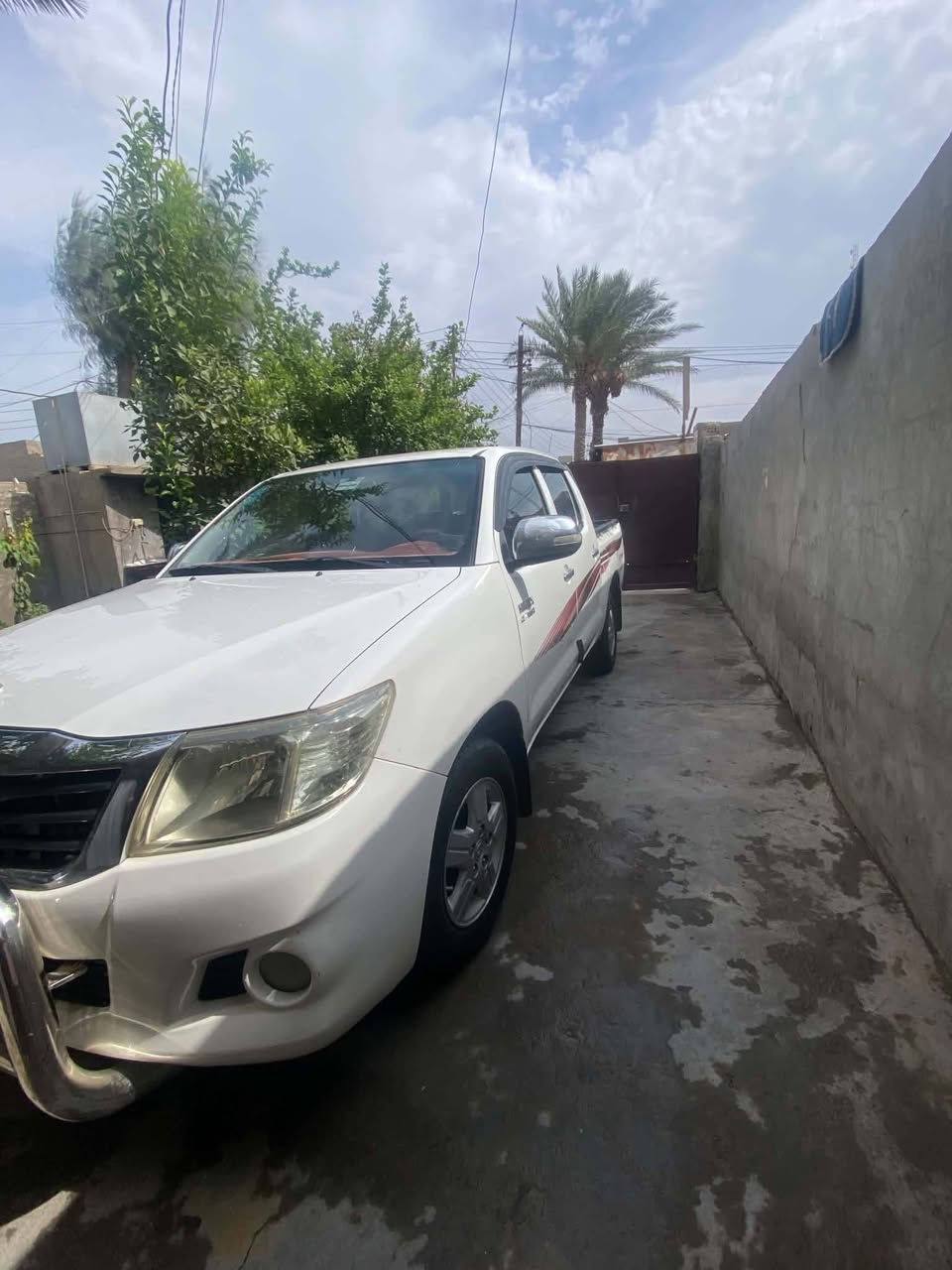 هايلوكس • ٢٠١٢ • للبيع