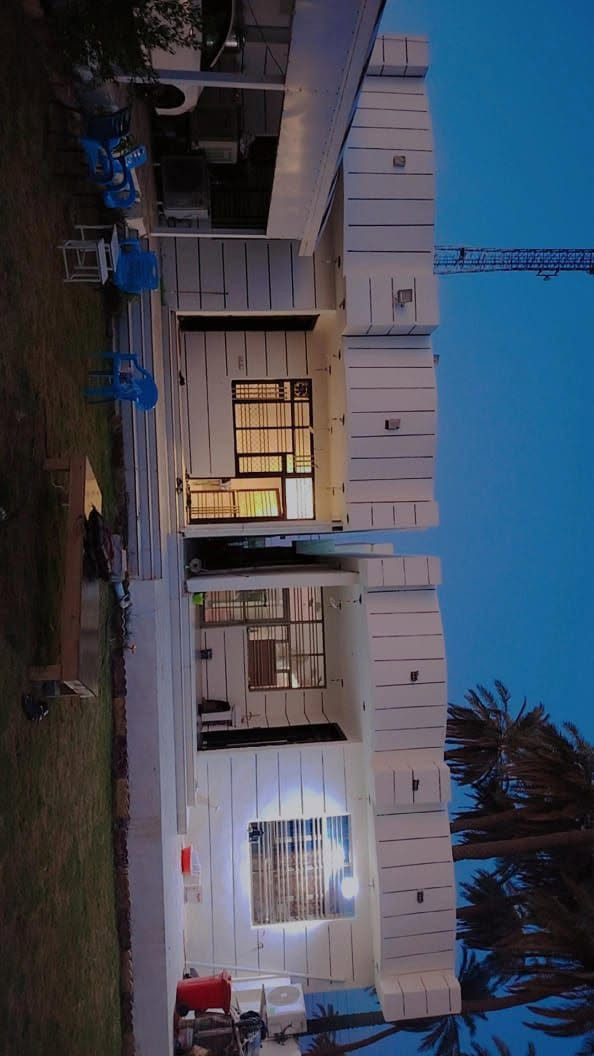 🏡 دارين بمساحة 700 متر للبيع🏡
📐 المساحة: 700 متر
📏 الواجهة: 18 متر
📏 النزال: 39 
كل دار مساحتة 170 متر الأول متكون من غرفتين نوم والدار الثاني غرفه واحده العنوان الدورة نهاية هوررجب بداية العدوانية سند 25 طابوزراعي قرار قاضي والسعر 250 وقابل للتفاوض باقي تفاصيل بالفديو 
تواصل وياي واتساب فقط 
***********
