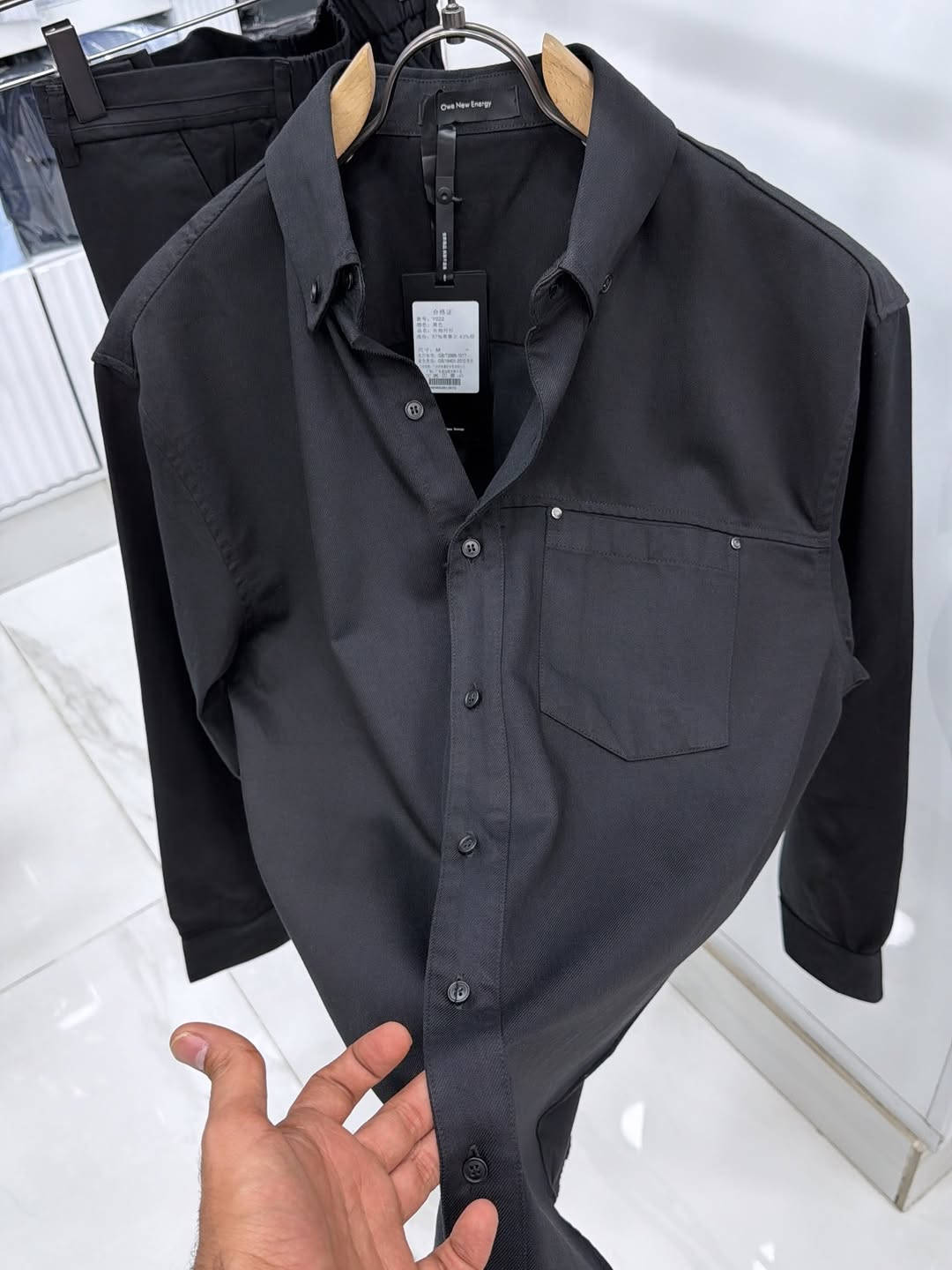 ⁨	علق بـ تم لمعرفة السعر 🤎👋🏼
سوت صيفي بــ 3 الوان 
القياسات m L xl xxl 3xl
طول البنطرون من ١٠٠⁩⁩

نص مكتوب في الصور:
- هوة هذا الصح
