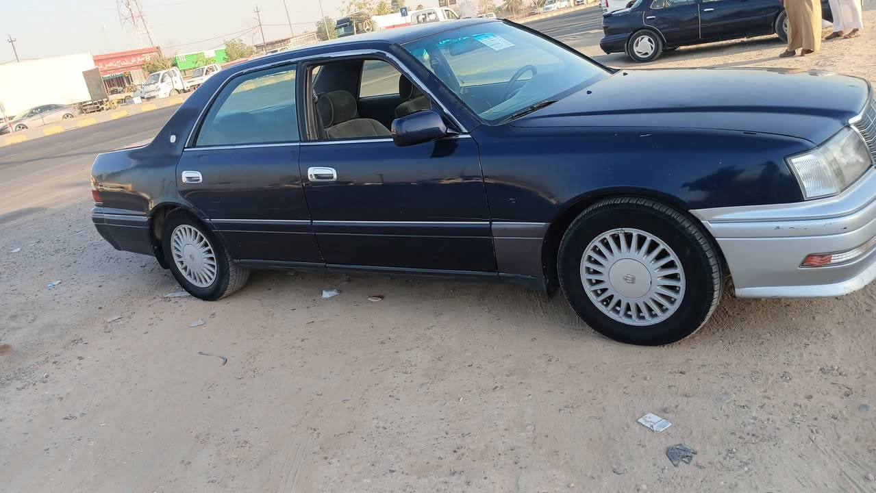 السلام عليكم اخوان سياره للبيع تفاصيله بل فيديو بل دجيل مكاني *********** بيه واتساب وشكرا
