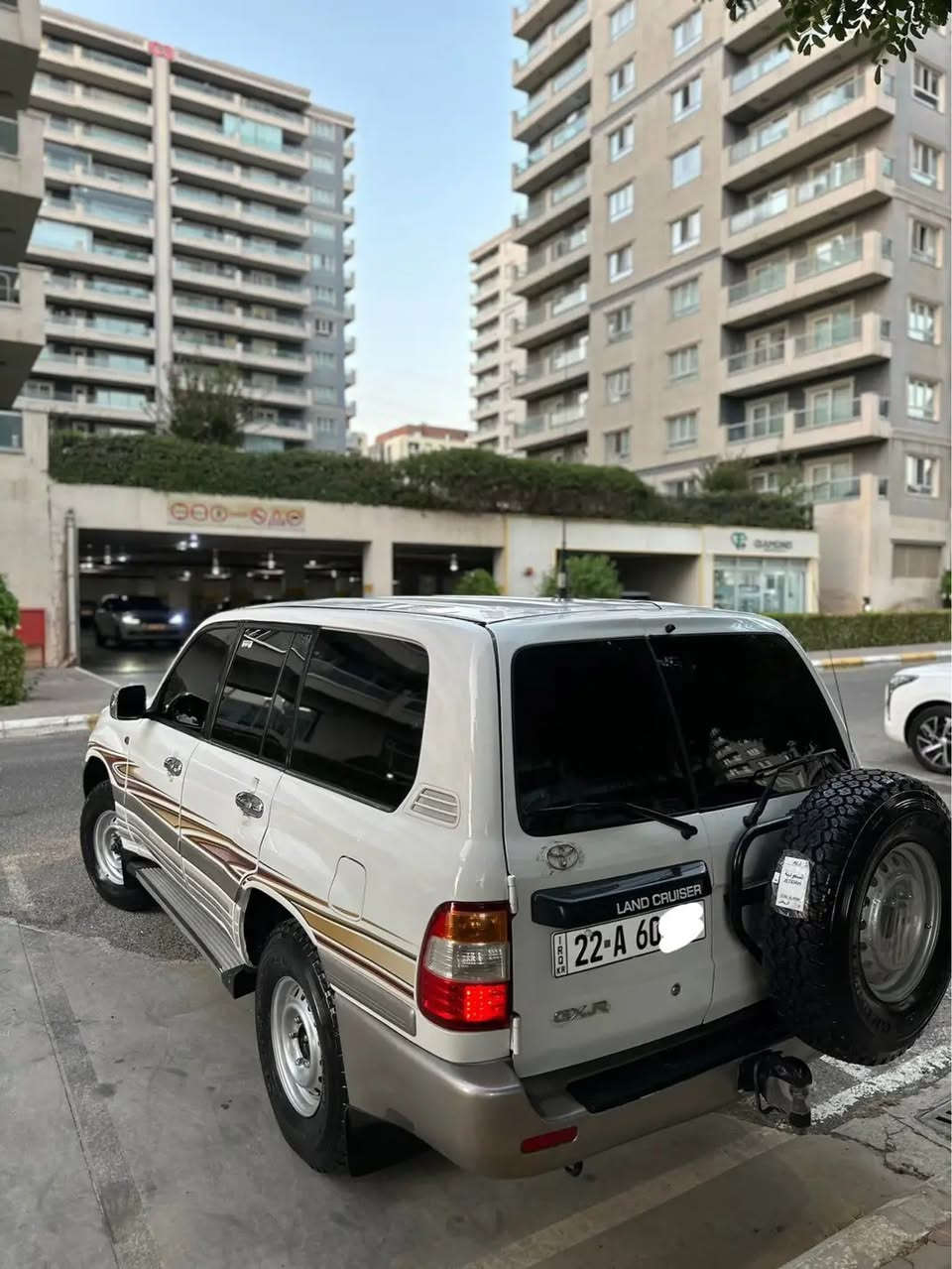 🚨🔥 Toyota Land Cruiser GXR 2002 🔥🚨

💎 نظيف جداً ونموذج بالجوني والنظافة
🏠 السيارة مال بيت وباسمي

━━━━━━━━━━━━━━━━━━━━ 💥 الحالة:

⚙️ گير + مەکینە + ئەکسڵ + دبل + أكسل بە شەرت
🔧 تەقە و ڕەقە هەمووی بەشەرت
🚘 پێش تەبەڵە مەرغووب
🛞 4 تاير + ويل دەنلوبی لوکی لەژێرە
💡 پێش و دوا چرکەی تیانیە
🔩 جێلەزگە بەشەرت، پێوەی نەسوتاوە
🔧 ژێر طلیشەکانیش بەشەرت
💯 دعامی بۆ دعامی، هەموو گیانی لەسەر دەقی شەریکە ماوەتەوە
✨ یەک دینار مەسرەفی تیانیە

━━━━━━━━━━━━━━━━━━━━ 💎 مواصفات 3/4:

❄️ ناوزەرد
🧊 سەلاجە
❄️ تەبریدی مەركەزی
🪟 4 جام کارەبا
🎛️ سوکان ئێرباگ
⚙️ دبل فڵەچە
🔊 هۆک بیلادی
🛡️ دعامی بۆ دعامی بەشەرت

━━━━━━━━━━━━━━━━━━━━ 🎨 بۆیاخ و ملاحظات:

🎨 سەیارەکە 4 پارچەی بۆیاخە
🔧 گرچێکی ناو دەرگاکەی هەیە
❄️ یەک پەلە ساردی هەیە

💯 سەیارەکە نمونەیە لە جونی و پاکی

━━━━━━━━━━━━━━━━━━━━ 

📍 شوێن: سلێمانی
📞 ژ.م: ***********
