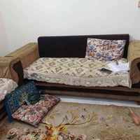 تخم • صوفا