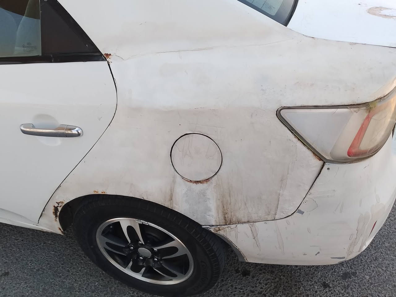 سلام عليكم كيه سيراتو موديل 12,السياره بيه ضربت طيز كير محرك خير من الله سنويه نافذه صار 4سنوات السعر 63وبيه مجال مكاني فلوجه رقمي ***********
