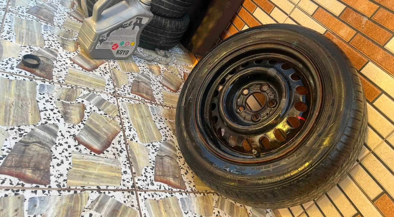 سبير او نكول تك ويل 15 وتاير حجمه 195/60R15 ب50قفل مكاني دوانيه حمزه شرقي ***********
