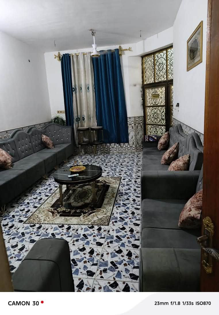 السلام عليكم 
المساحة ١٥٥متر طابو صرف 

بيت انضام الاقساط دفعه الأولي 60مليون 

وكل شهر حسب الاتفاق السعر الكلي ١١٠مليون البيت تكون من 4غرف نوم واستقبال وصالة ومطبخ وحمام داخلي وخارجي 
المكان الخمسه كيلو قرب جامع التقوى يمه جميع الخدمات متوفره

الاستفسار والاتصال 
***********

نص مكتوب في الصور:
- CAMON 30
- 23mm f/1.8 1/33s ISO870
- CAMON 30  23mm f/1.8 1/33s ISO874