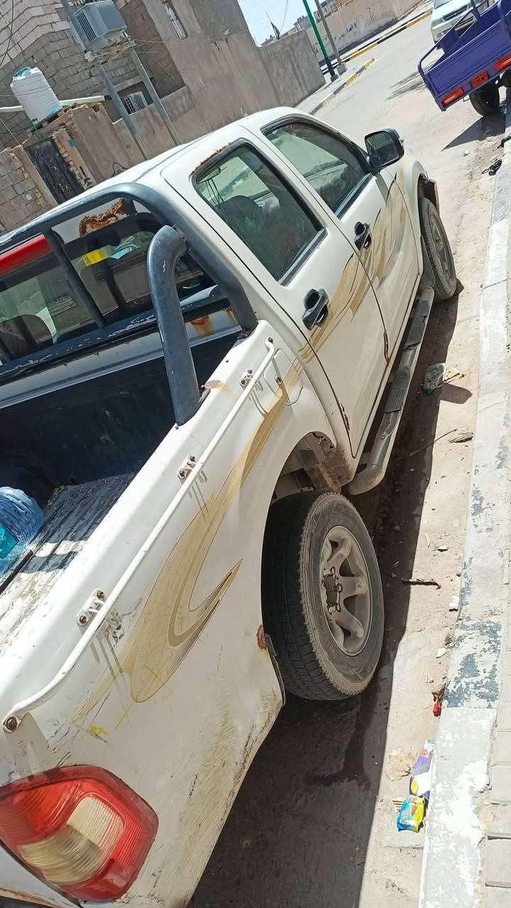 بيكم كنو موديل ٢٠١٣ للبيع السيارة اصولياتها كاملة ومكفولة
والبدي كدامك والتبريد يرادلة تنظيف 

السيارة تنقص دهن 

والحدادية نص عمر 

سنويتها منتهية 

تحويل ثاني يوم احولك 

رايدها ب٣٦ وبيها مجال للشراي 

مكاني بصرة حي الشرطة

للتواصل ***********
