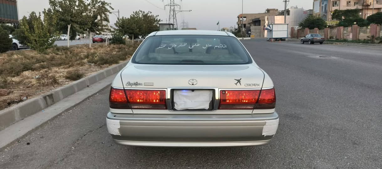 سه ره تا به ناوي خواي كه وره
مه ليكه موس
D4 بجوك
بيشو دوا كريستال
٢٠٠٣
دوو دوگمه
مالي دؤسته كؤدي بؤ كراوه
به ناوي خؤمانه وه يه
جوارتايه و ويلي لؤك لؤكي له سه ره
سه ياره كه يه ك ده سته هه ر لاي خؤم بووه
٢به له بؤياخي اوروبايه
ده عمو لي دراوي نيه
سعر ٥٩ گه لا كه ميك مه جال
***********
***********
سليماني
