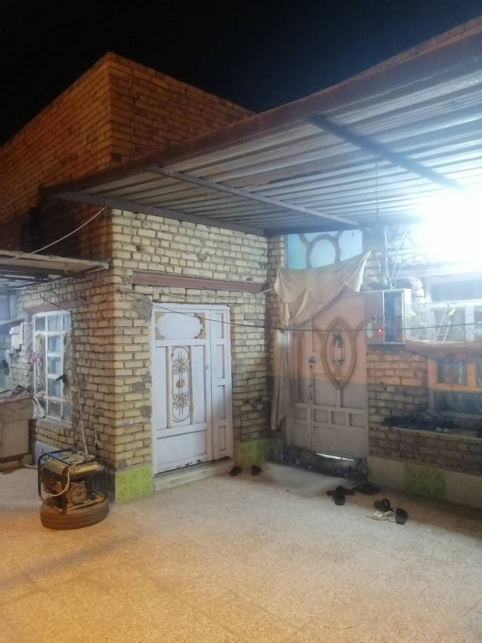 سلام عليكم
بيت زراعي للبيع    👉👉

مساحه  200  متر  👉👉

شارع  الخضر  👉👉

السعر البيت   80 مليون    بيه مجال 👉👉

اتصل علئ رقم  ***********
