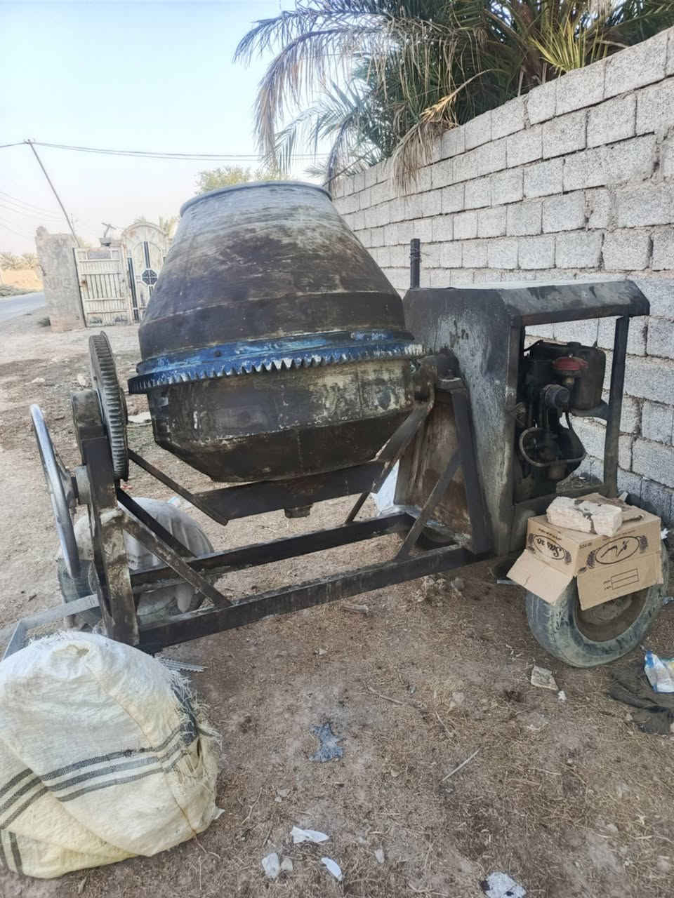 السلام عليكم
خباطه لبناني البيع جاهزه شغاله هندر واحد 
جدر هيكل محرك نضيفه شرط
محرك 7.5نضيف شغال هندر واحد
السعر 1,100,000:(مليون ميه )بيهه مجال////////مكان :ديالى ناحية السعديه
***********
