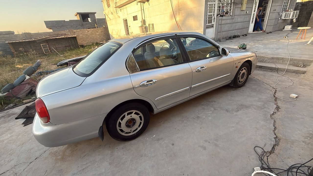 ***********
سوناتا وفود موديل 2000 محرك  اربعة سلندر سياره نضيفة خير من الله رقم بغداد الجديد الانكليزي سنوية لحد 2029 ومكانها بغداد  وسعرها مناسب
