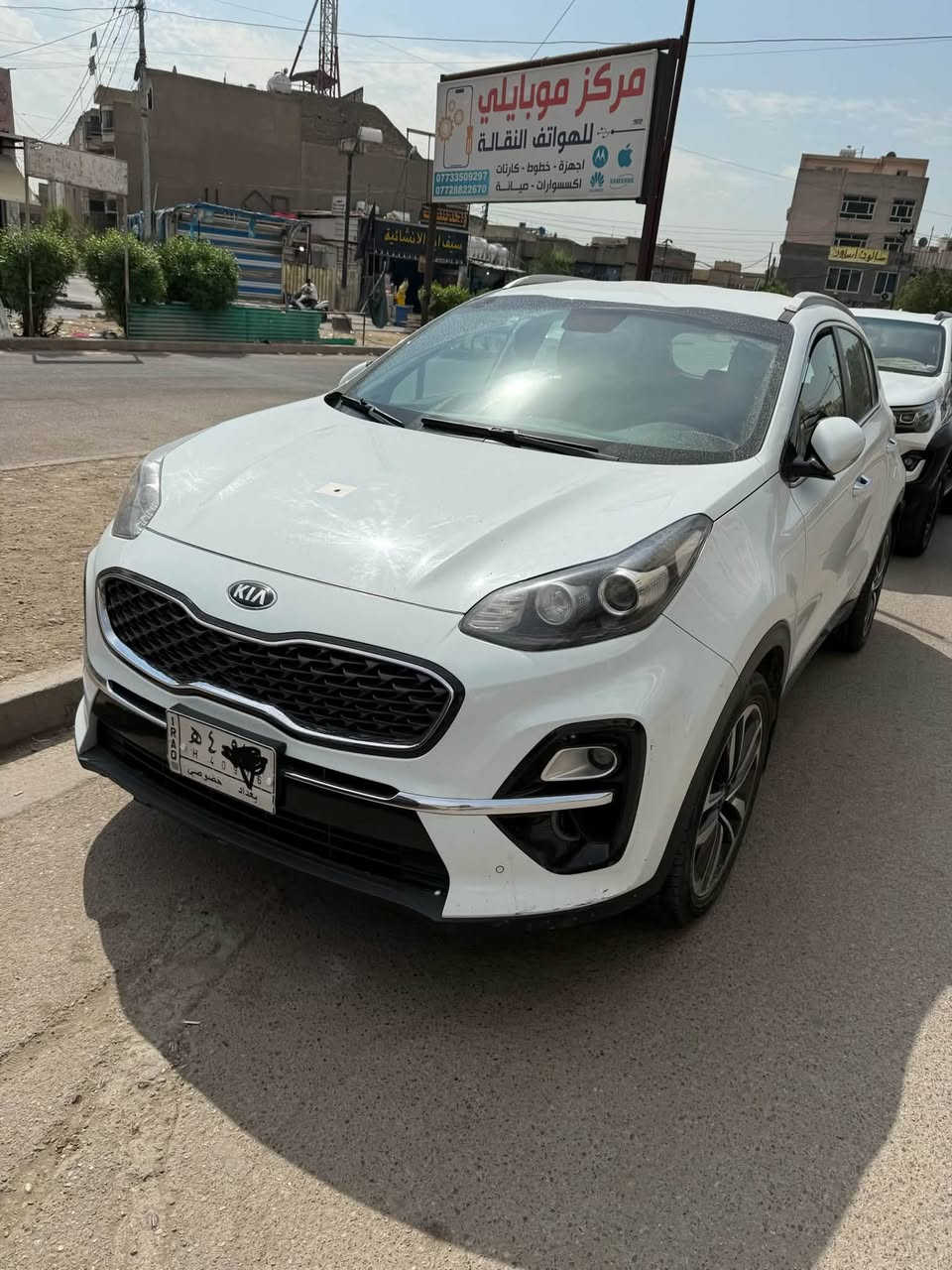 سبورتج 2019 خليجي مكفوله من الضربة و الصبغ ،، بيها حالوب و بيها طخه بسيطة اسفل الباب الخلفي و ما مسويها ،، السيارة جاهزة بدون نقص و تايرات امامية جدد ، مكاني بغداد ، بأسمي تحويل ثاني يوم 
***********
