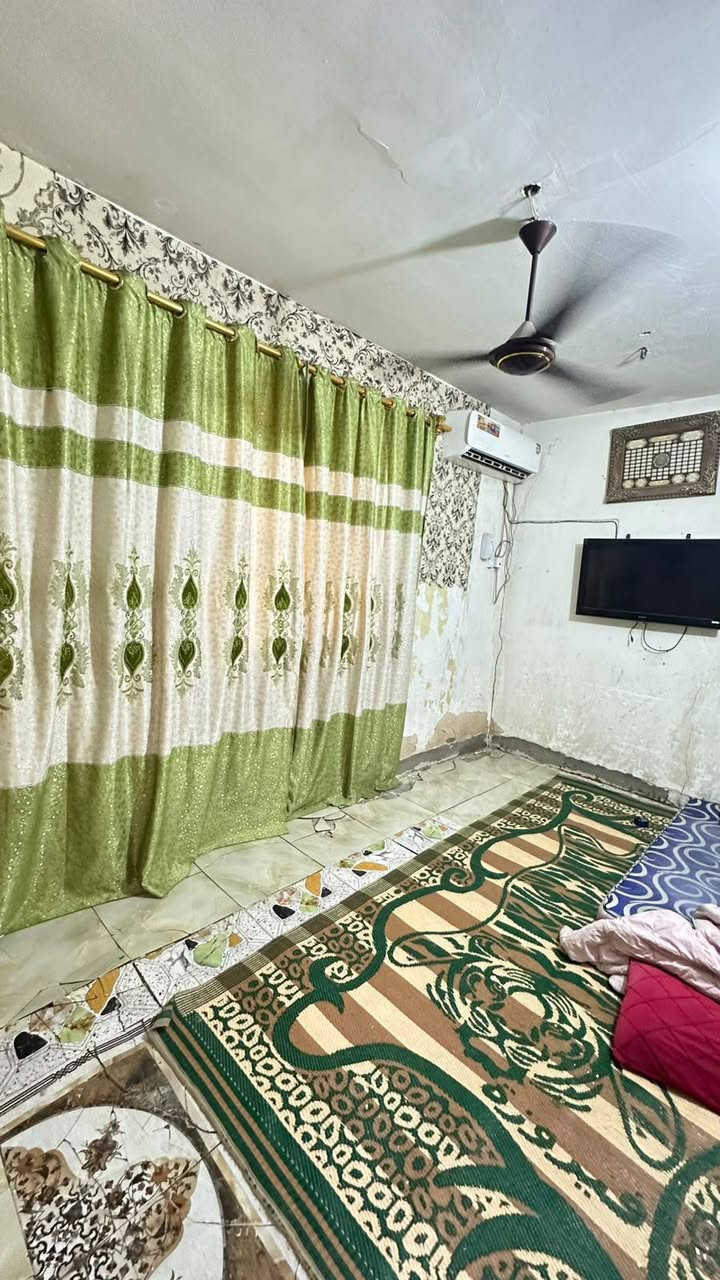 بيت لبيع بل ربع تالاف قرب مدرست فرابي بيت مساحته خمسين متر وبي غرفه فوك بس سكف رادله بيت طابو صرف سعر لبيت 25لااستفسار***********
