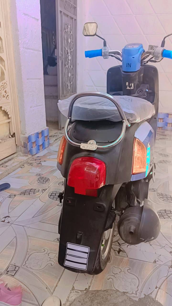دراجه بوليسي مامفتوحه كلشي شقال 
 فقط  مراوس ماكس عدله او قجمه نظيف 
مكاني البصره اي استفسار ***********
