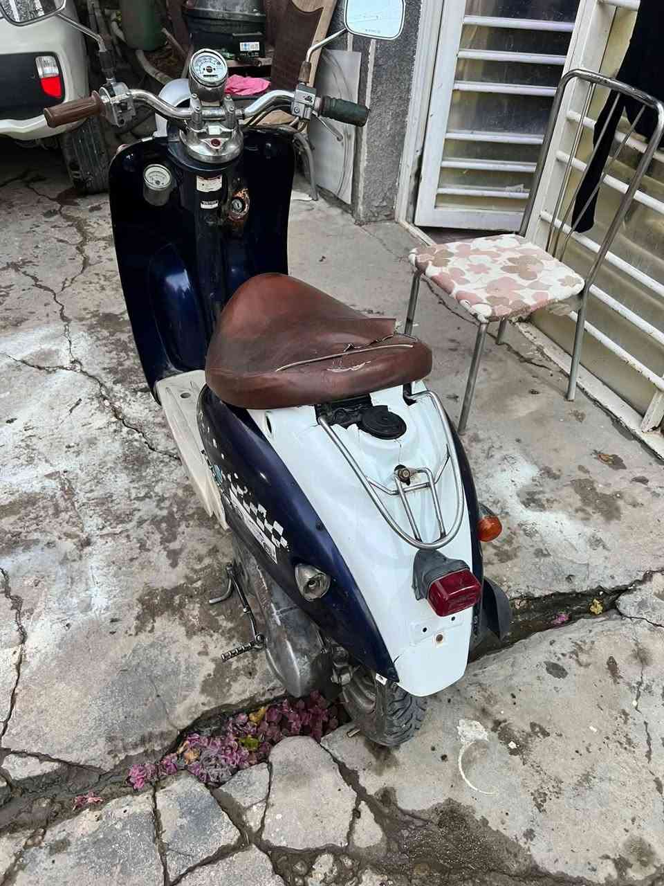 كلاسك محرك نظيف نص هندر سعر مناسب 140 ،،، العنوان اعظمية السبع ابكار قرب افران جوهرة لبنان *********** وتساب
