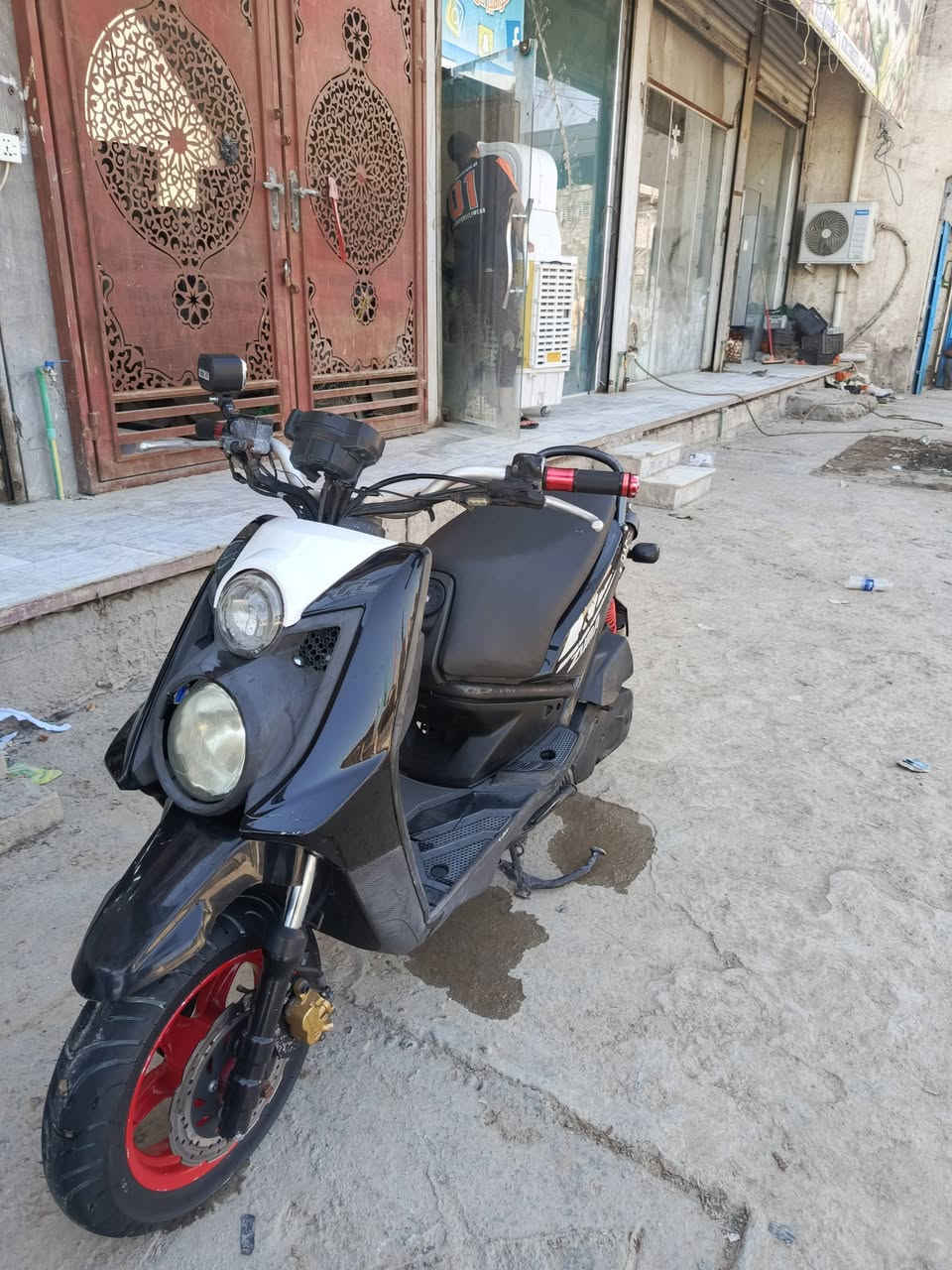 سلام عليكم دراجه صارلهه سبوعين ونص نازله من رمبه  دراجه نضيفه كفاله عامه السعر 1300 وبيه مجال العنوان قرب اقواس بغداد الاستفسار  *********** الرقم الثاني  
***********
