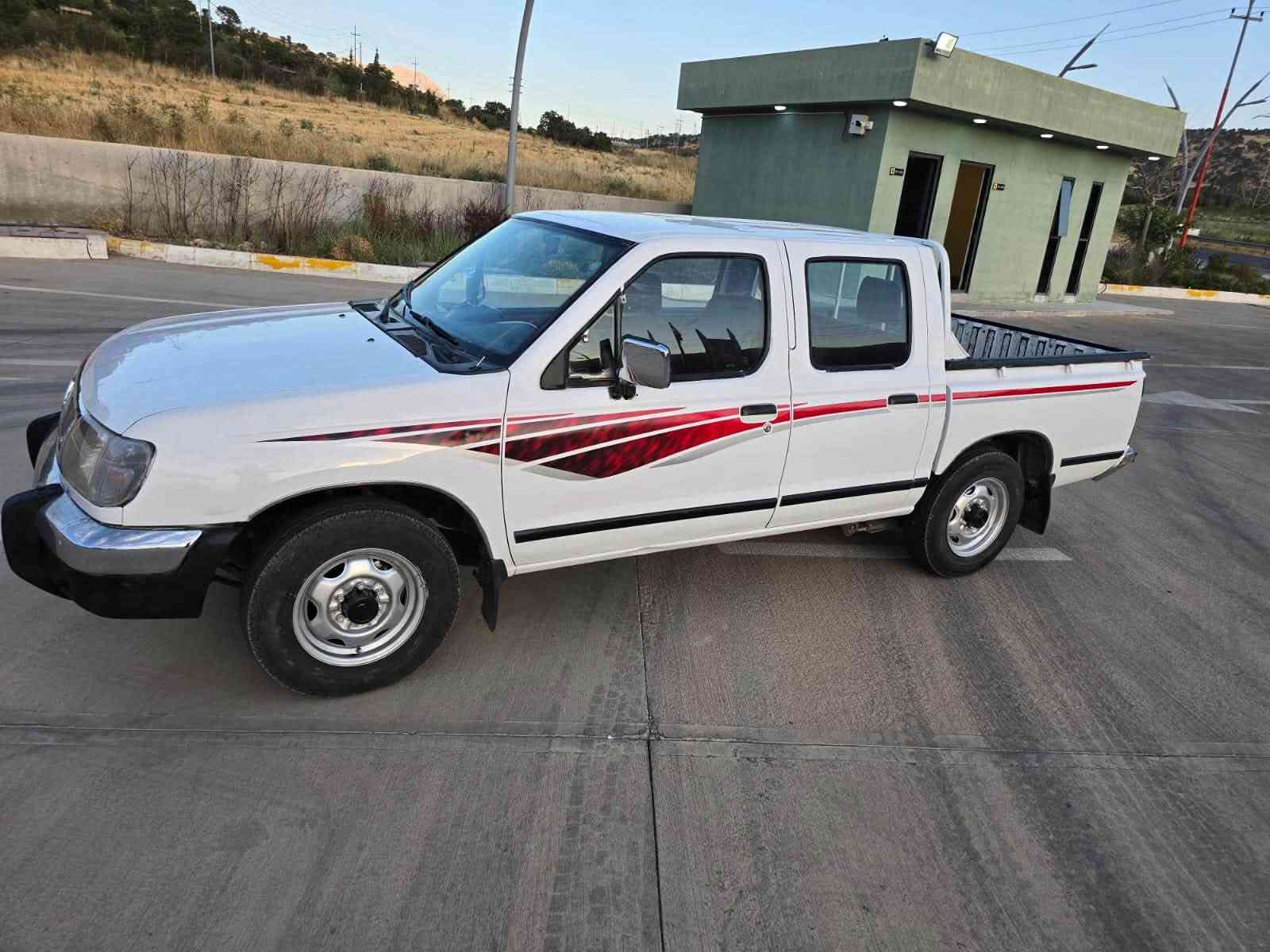 نسان پیکاپ  مۆدێل 2002
ناوسوچوارجام کارەبا
قوفل مەرکەزی دەبڵ گێچو 
مەکینەی بەخ تەبرید لەگەڵ سویچ🥶

چوارتایەی لۆک سەنەوی تازە 
بەناوی خۆمەوەیە ڕەقەم سلێمانی
 گێڕو مەکینەو ئەکسلی بەشەرت 
سەیارەکە زۆر زۆر جوانە ماڵی دۆستە
 دوسێ پەڵە کارتی هەیە

ژمارەی خاوەنی سەیارە
***********
***********
