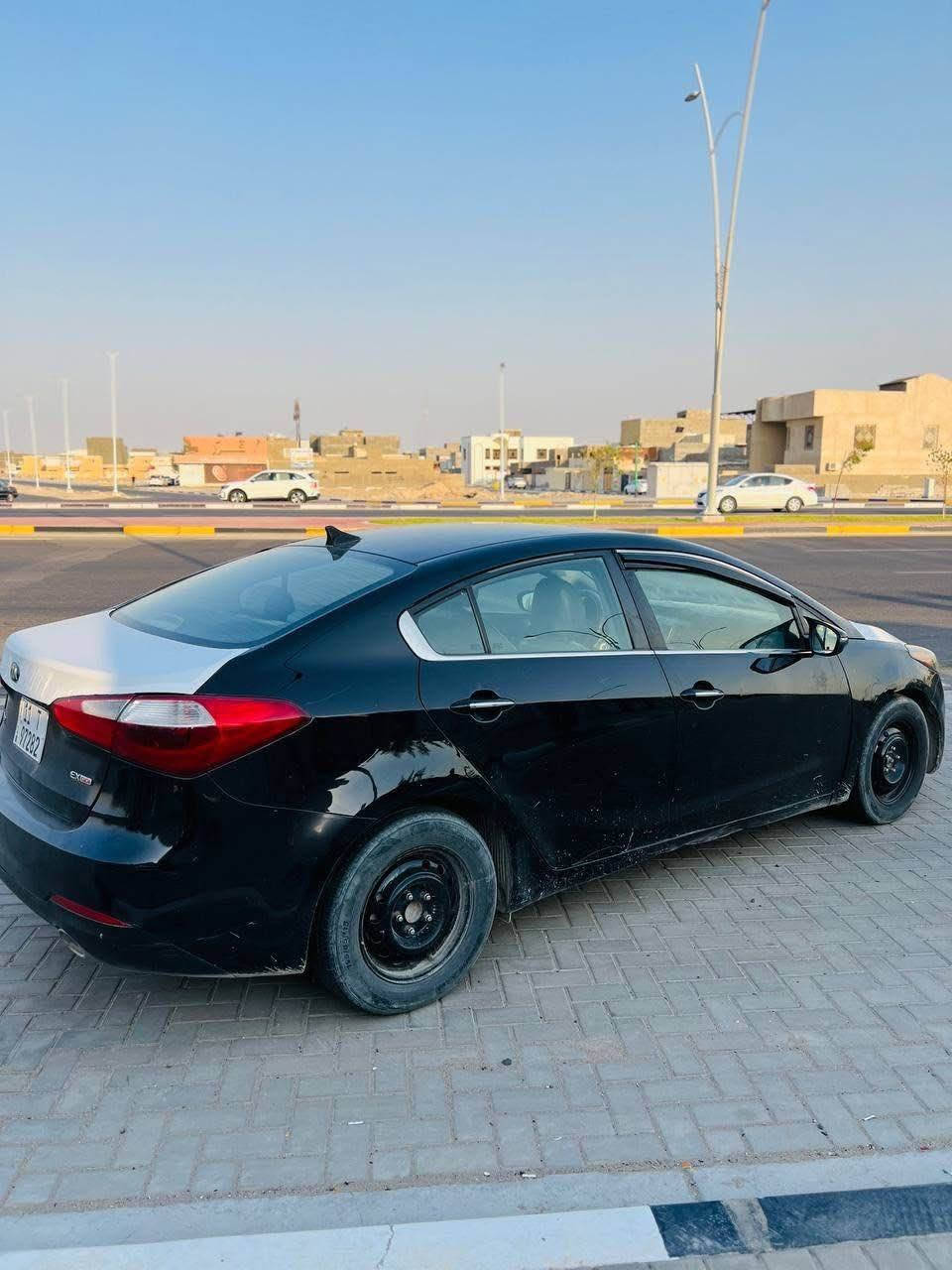 كيـا فورتي 15 اســود 
بيهه مدكرين ورقم بغداد دولي بيها وكاله تتحول شوكت مايعجبك سياره جاهزة من كلشي كير ومكينه كفاله 

*********** البصرة, العراق
