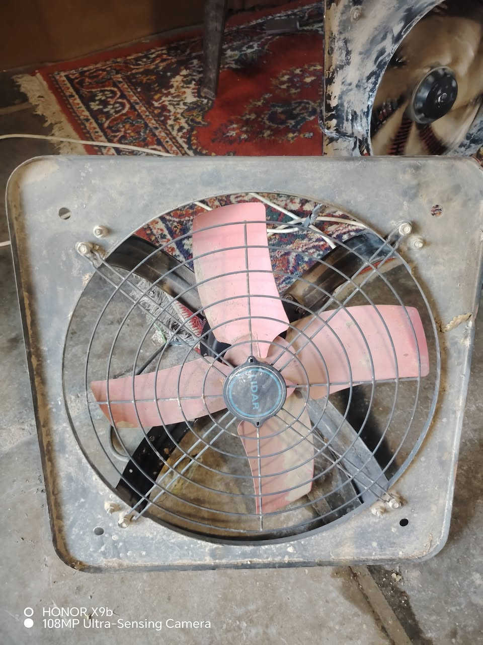 السلام عليكم سماطه أخت الجديده ستعمال قليل  سعرها 300الف مذبح ابو السته الأصلي سعره 60الف مفرغات الحمره 40الف وسوده 30 ألف العنوان شهداء البياع ***********
