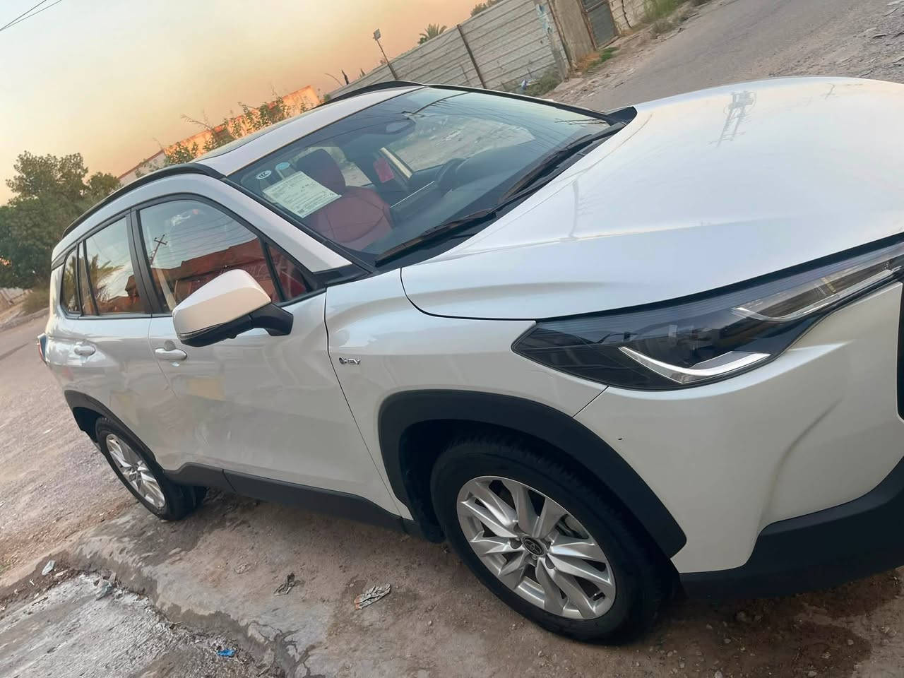 كروس موديل ٢٥ لبيع سياره مكفوله من الصبغ والمعجون سياره فول مواصفات واحد على واحد سياره ماشيه ١٣الف سياره باسمي عنواني العبيدي بيهة رصعات بدايه البنيد خابرني واتساب ادزلك بقيه التفاصيل سعر السياره ٢٨,٣٠٠٠٠٠ 
رقم الهاتف ***********
