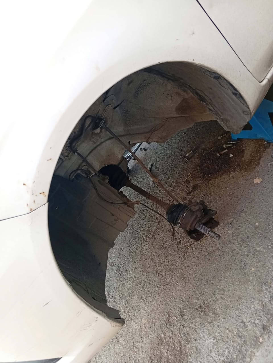 الاستفسار ***********
سني هندي
تبديل صدر كامل مع بوربرنات
مع تبديل قايش
متواجدين من ١١ صباحا لغايه ٨ مساء
