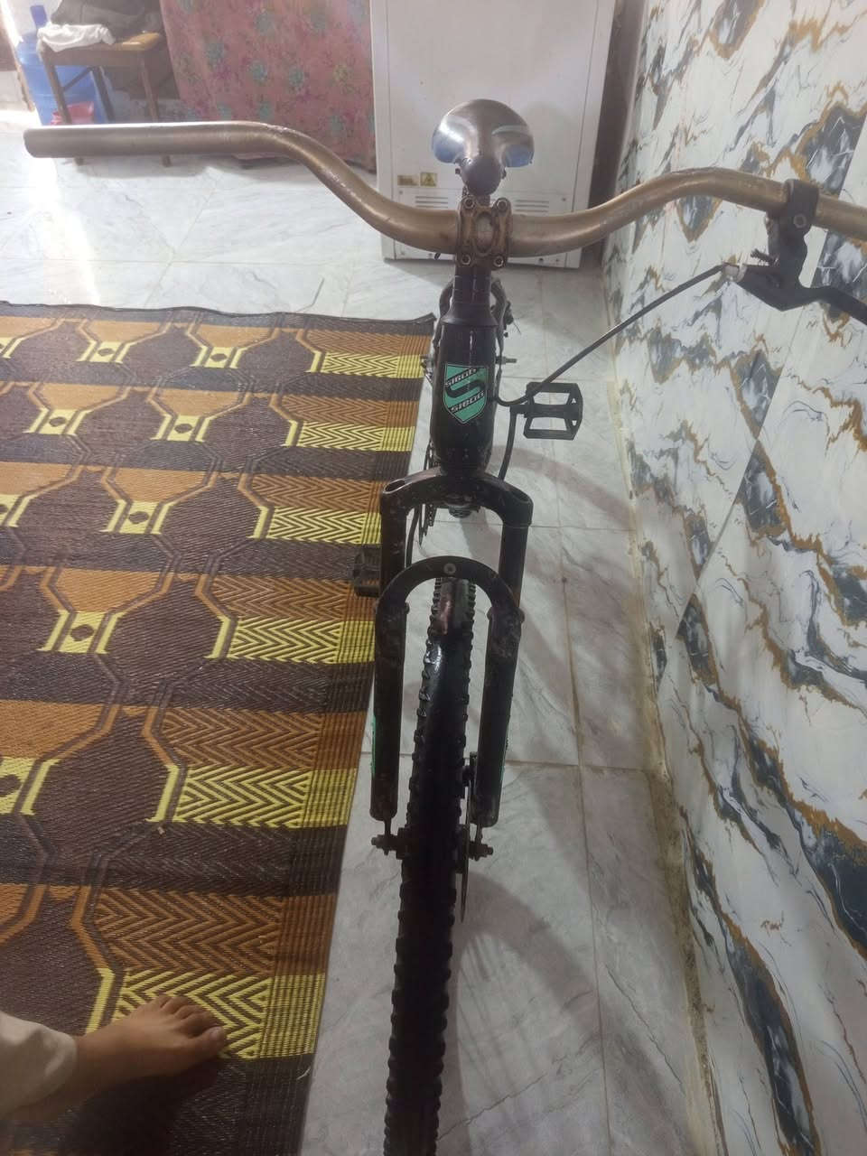 السلام عليكم بايسكل جبلي برازيلي ستيرن رياضي نظيف ودبلات شغاله وبريك دسك خلفي امامي للبيع ب60 وبي مجال رقمي***********
