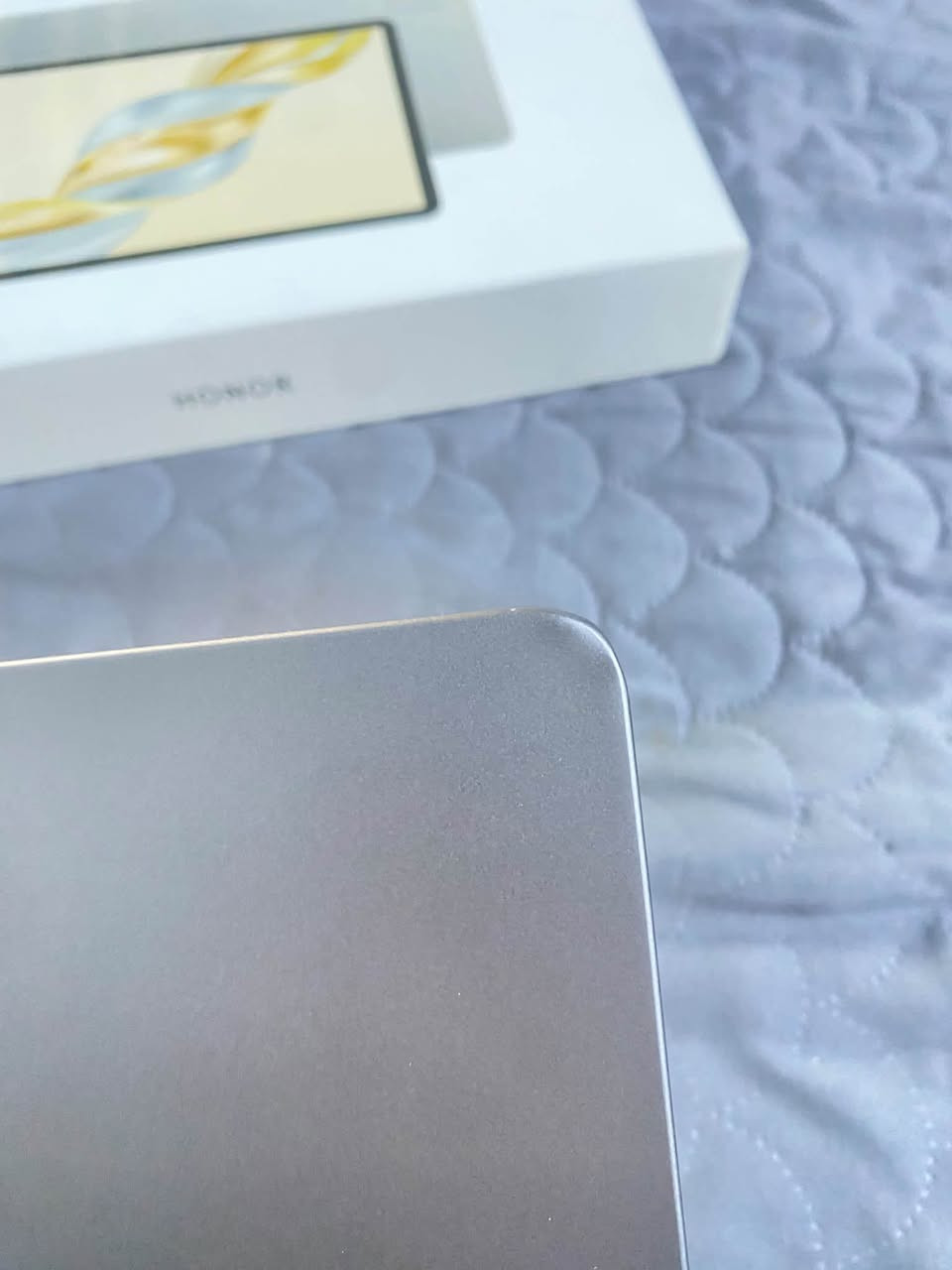 ايباد هونر pad X9a
جهاز نظيف 95/100 شرط مامفتوح ابد ومستخدم شي قليل للدراسه فقط ، ذاكره 128 رام 8 بطاريه 8300
الجهاز ويا كامل ملحقاته كفر دفتري وشاحنته الاصليه 

فقط بي ضربه خفيفه بالزاوية وشخط بالزاوية الثانيه موضح بالصور

سعره 300 وبي مجال 

مكاني موصل/ للاستفسار واتس ***********

نص مكتوب في الصور:
- R Pad X9a 4:35 م 4:35 م 86% حول الجهاز اللوحي 10 MagicOS الإعدادات شبكات البطارية التخزين الأمان والخصوصية الموقع الرفاهية الرقمية وأدوات رقابة الأهل ميزات إمكانية الوصول المستخدمون والحسابات Google النظام والتحديثات حول الجهاز اللوحي ذاكرة الوصول العشوائي ٨,٠ غيغابايت ٨,٠ غيغابايت RAM+ Honor Turbo المعالج المركزي Snapdragon 685 4G Mobile Platform اسم الجهاز HONOR Pad X9a دقة الشاشة ٢٠٠٠ × ١٢٠٠ البطارية mAh 8300 المساحة الفارغة ٨١,٢ غيغابايت الإجمالي ١٢٨ غيغابايت السعة التخزينية للجهاز ELN2-W29 الموديل 10.0.0.149(C185E2R103P1) GPU Turbo رقم الإصدار