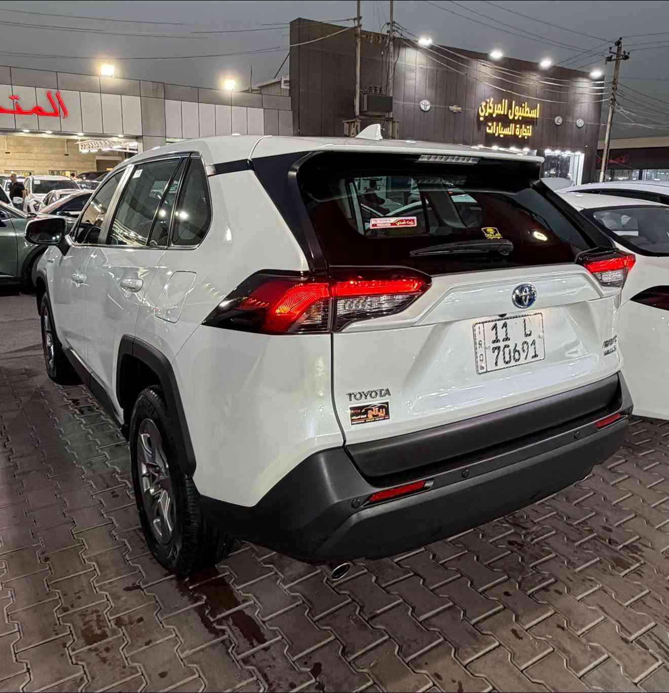 🚗 راف فور 2024
محرك 2500 هايبرد
خليجي ياباني أصلي (عبد اللطيف جميل)

✨ المواصفات:
✔️ محرك 2500 هايبرد
✔️ فور ويل AWD
✔️ مقاعد  بيجي 
✔️ حساسات خلفي + امامي
✔️ شاشة + كاميرا
✔️ رنقات 17 إنش
✔️ لايت فول زينون + LED
✔️ كروس سرعة 
✔️ باقي المواصفات المعروفة من تويوتا

📌 الحالة: مستخدم نظيف
📊 العداد: 28.000 كم فقط
🛡️ مكفولة بدون بارد او تبديل او صبغ

📍 العنوان: بغداد – معارض البياع / الشارع الرئيسي

📞 للحجز والاستفسار:
***********
***********
***********
***********
📮 لمعرفة السعر علق برقم (1)
