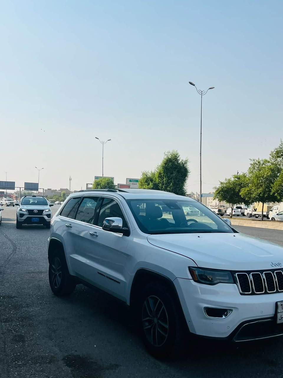 سلاو برايان چێب ٢٠١٨ دووبست سبوخي هةية بستةك لة بؤنيتي بستةك لة سندوقي پشتةوة بێ ژؤري بێ ئيرباكو بێ ناوگرتن ليرةش لةكنة خؤمان سبوخمان كردية بة كليني داخيل بوة لميتية فول فولة  تةزرةكي هةية مةكينةي كرايتةوة بة شةرتة بي حةيبة بة شةرتي سؤنةر  سةحري ١٩٧وةرةقة و مةجال واتساپ ***********. رةقةم موبايل ***********  شيوين هةولير
