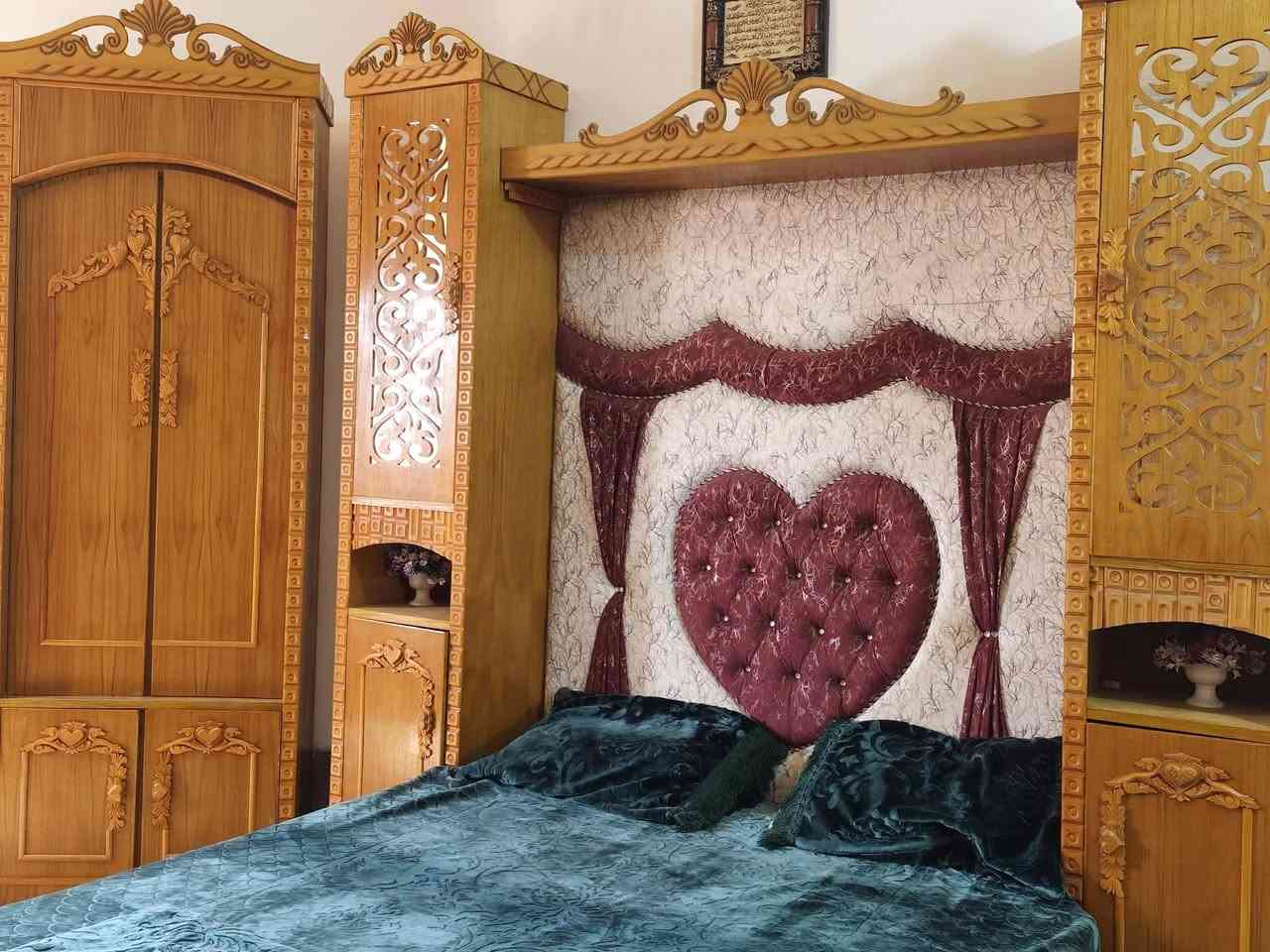 غرفه نوم للبيع مستخدمه شي قليل سعرر خابرني وتدلل أو مايكون خاطرك ألا طيب ***********
