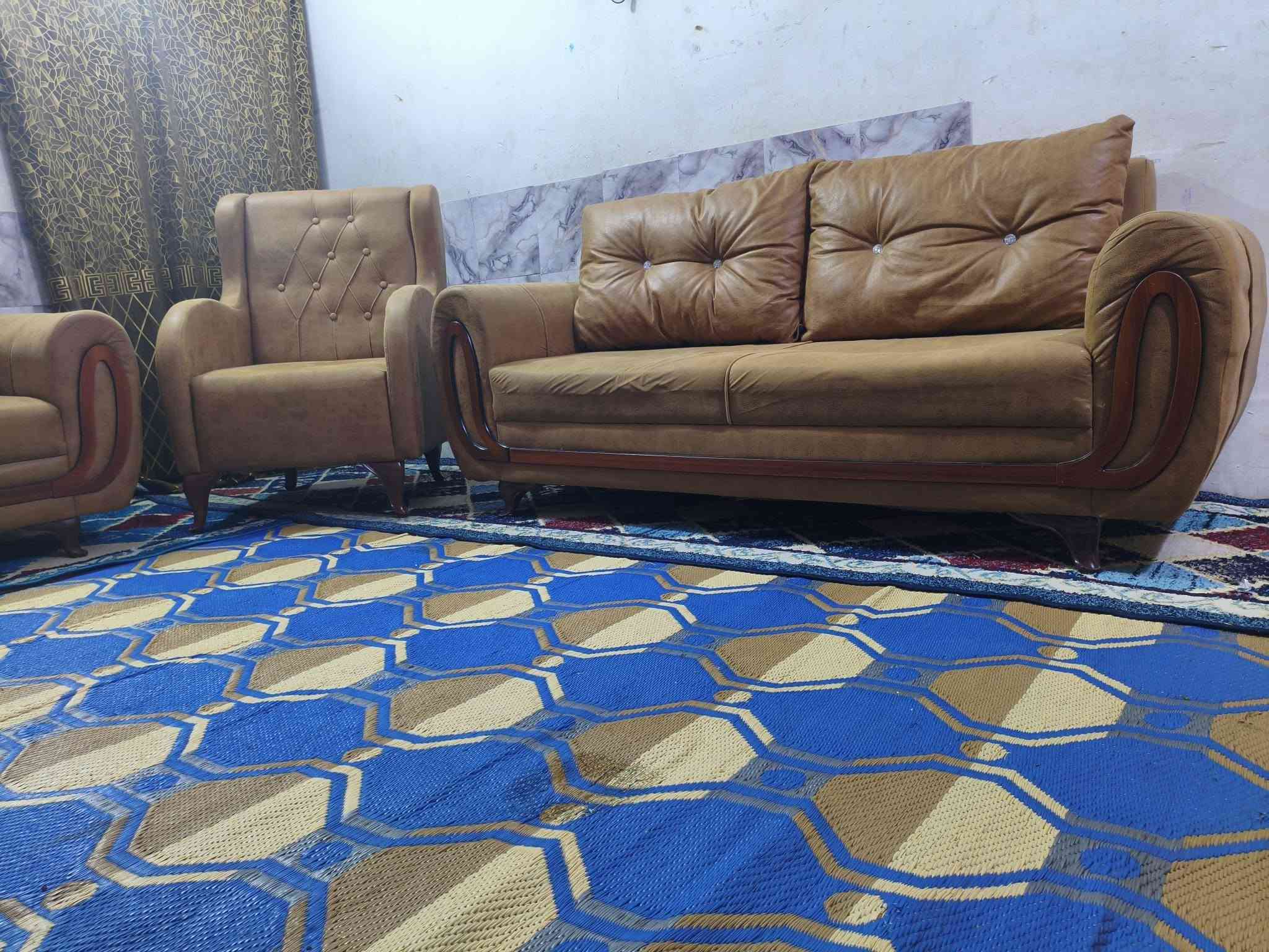 تخم  10 مقاعد تزكام درجى اولى نضافه 100/100 استخدام قليل كلش  خشب بلوك اسود قماش وتر برو سعره 325 وبي مجال مكاني كربلاء حي العامل يوجد توصيل بكروه *********** يوجد واتساب
