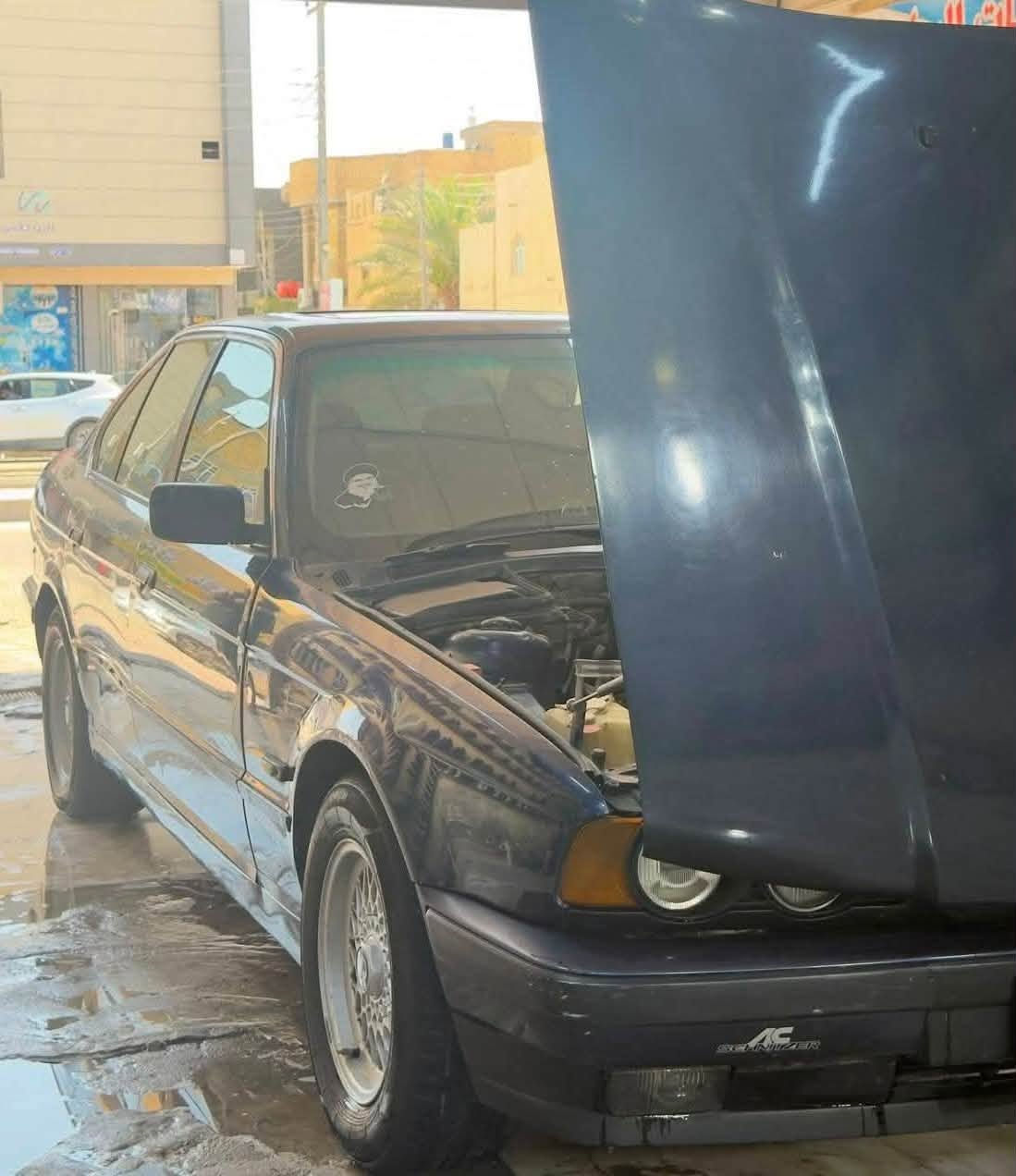 سلام عليكم
بي ام 525 موديل 91
فتحة...
داخل جلد  اسود
مكينه كير حداديه جدد
كهربائيات كلهه شغاله
جام سنتر لوك 
تبريد ثلج... 
رقم بابل إنكليزي سنويه لل28 راعيه بناصرية
سياره جاهزه من كلشي
مكان السيارة ناصرية المركز
السعر 50 وبي مجال
***********
