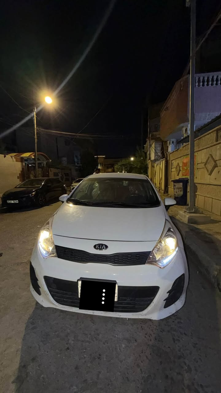 السلام عليكم كيا ريو مديل 2017 امريكي تحكم ستيرن مكينه
1600 كير المرغوب AT تقرير غرق تعمل وتسير جايه من امريكا نقرير بلعراق بيه بنيد شبر بارد وجاملغ بارد فقط سياره مرتبه ونضيفه ومايحتاج تصرف عليه كير ومحرك بحاله ممتازه تبريد ثلج و سياره نضيف وكشرها نضيف وماشيه 97 الف قابل لزياده
( السعر ..95 ورقه ) وبيها مجال للشرايه
رقم الهاتف ***********
