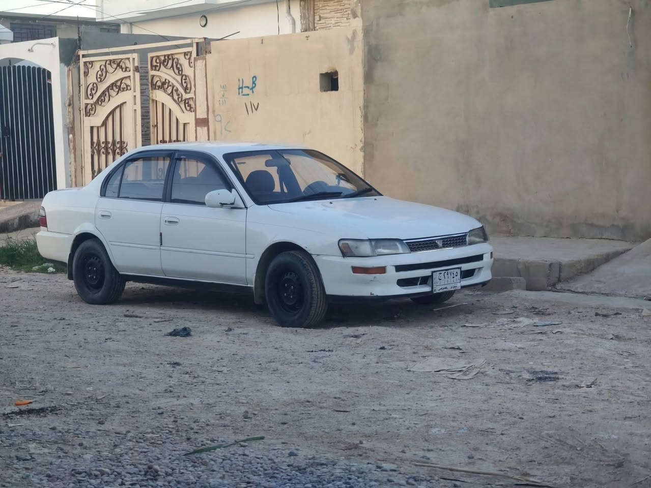 كورله 93نضيفه محرك او كير نضيفات مامصبوغه شرط كاربون بيها سياره جاهزه شرط وكاله او تحويل الشراي يتصل صاحبها هاذا رقمو *********** سعرها 50بيها مجال للشراي
