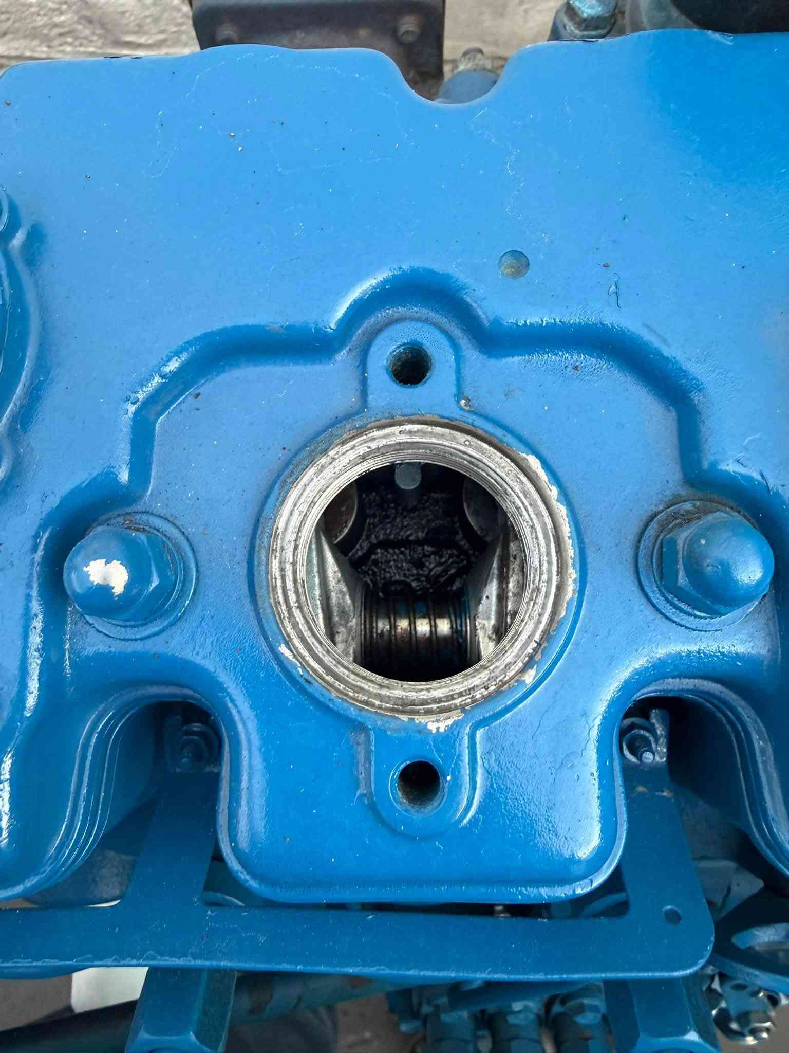 السلام عليكم
بيركنز بريطاني 22kva 

ساعات العمل اقل 100 ساعه زيرو 
نظام اوتو حمايه فول اوتماتيك
وضع بلاد شركة  
أربيل صناعه جنوبيه 
وضع بلاد شركة  
🚚يوجد توصيل الى جميع المحافظات وبضمان🚚
🚚كياندن هةية بو هةموو شاركان بةكرينتى🚚
 للاستفسار:
 ابو علي 
***********
***********
***********
