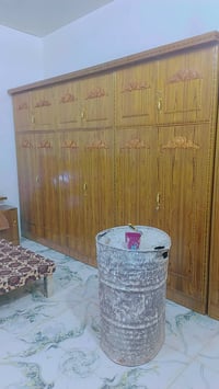 غرفه خشبا • نضيفه • خان نص عمود