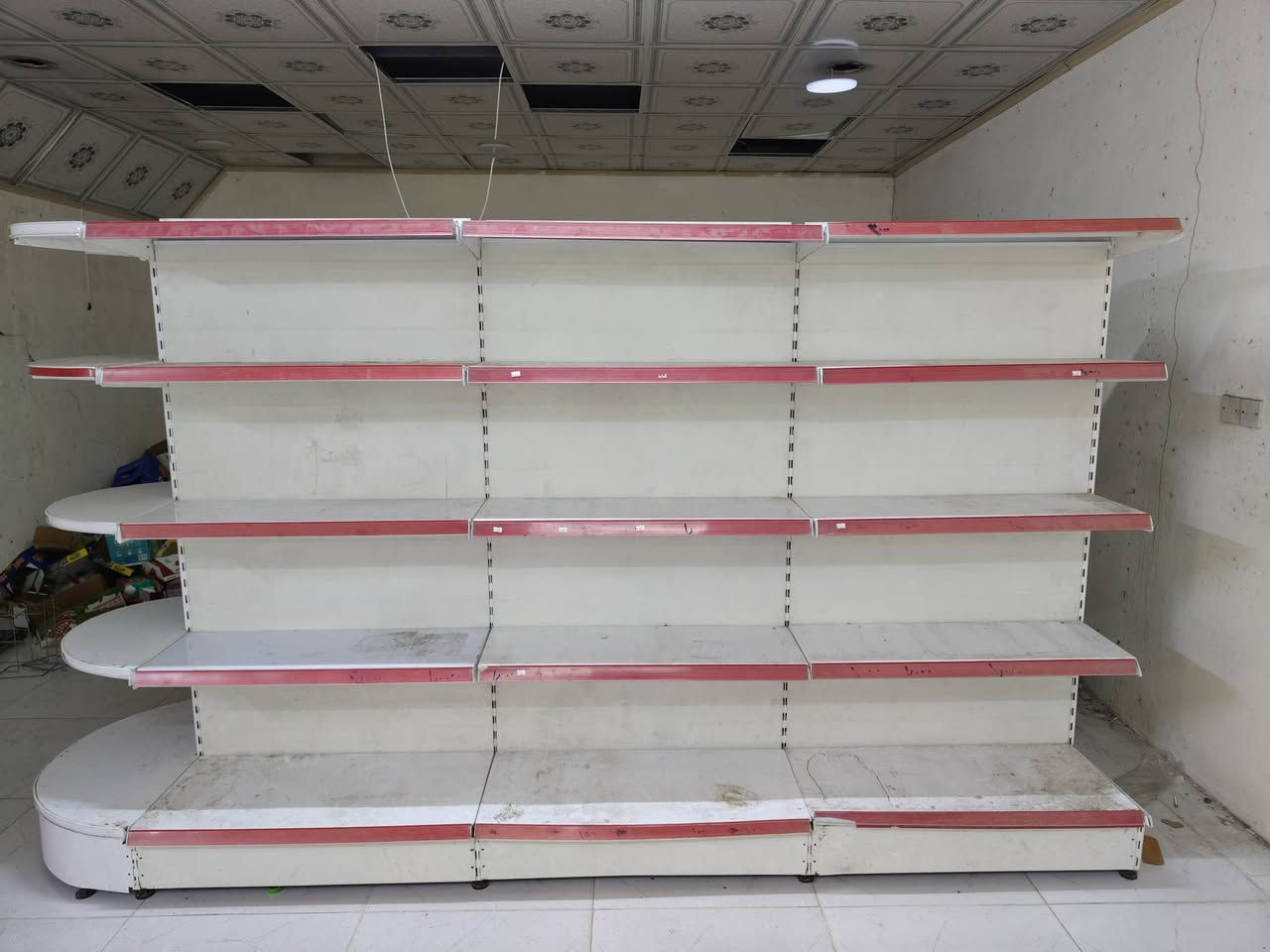 سفينه للبيع العنوان الموصل
سفينه نضيفه بس يرادله غسل 
الطول 3 امتار ارتفاع 190عرض الرف 30  
السعر 400 او بيه مجال قليل
استفسار اكثر خاص او علا الرقم 
***********
***********

نص مكتوب في الصور:
- POCO F8 Pro 2026.09.14 14:39