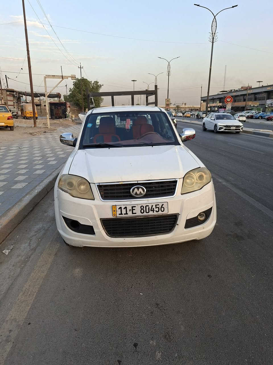 سلام عليكم بيكم سكاي للبيع سياره بسمي سياره خير من الله كير ومكينه كفولات لا ضربه ولا صبغ مكاني بغداد البلديات سعرهه ٥٠ وبيهه مجال ***********
