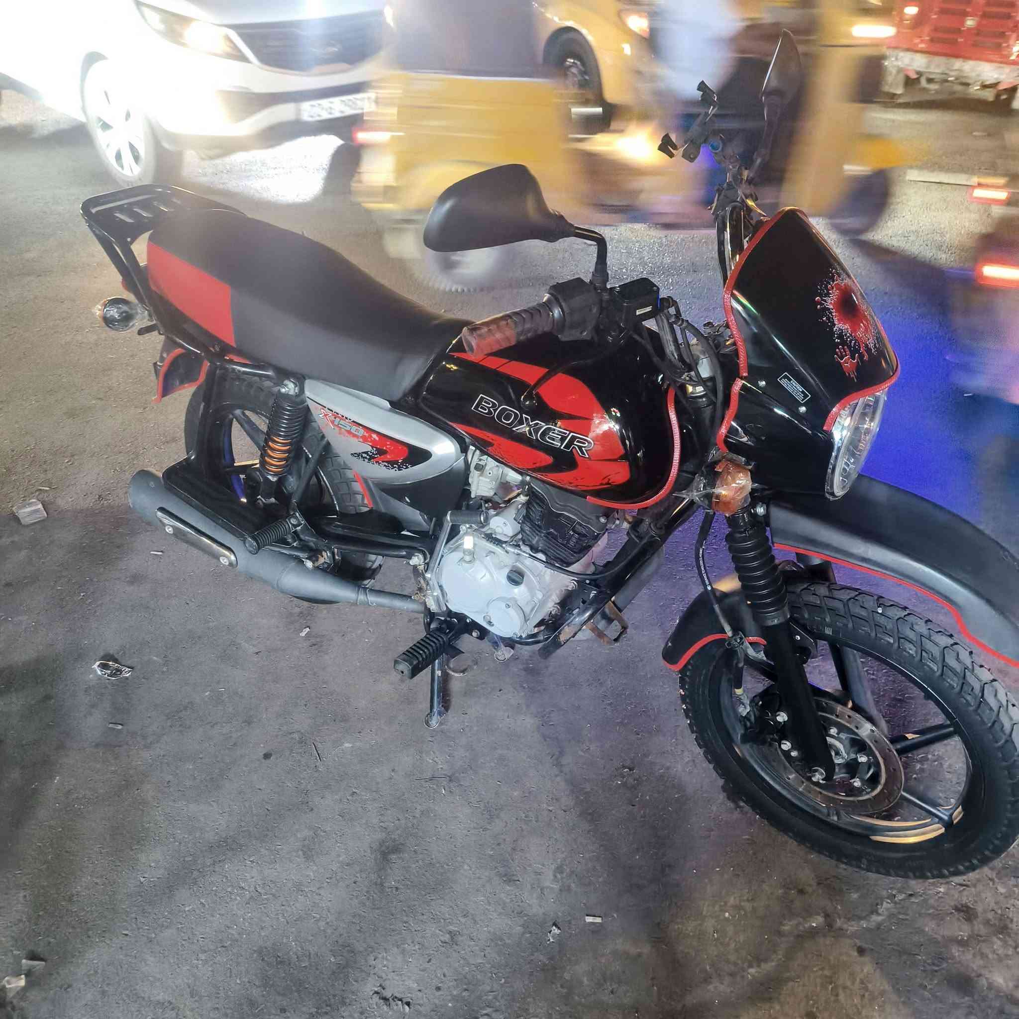 سلام عليكم شباب بوكسر جبلي موديل 22 درجة جديدة إب معنة كلمة تجي واشواف إب عينك وراق دراجة مدفوع كمرك جاهزة الترقيم واراق كلهة موجودة اني خادم الطيبين ***********

