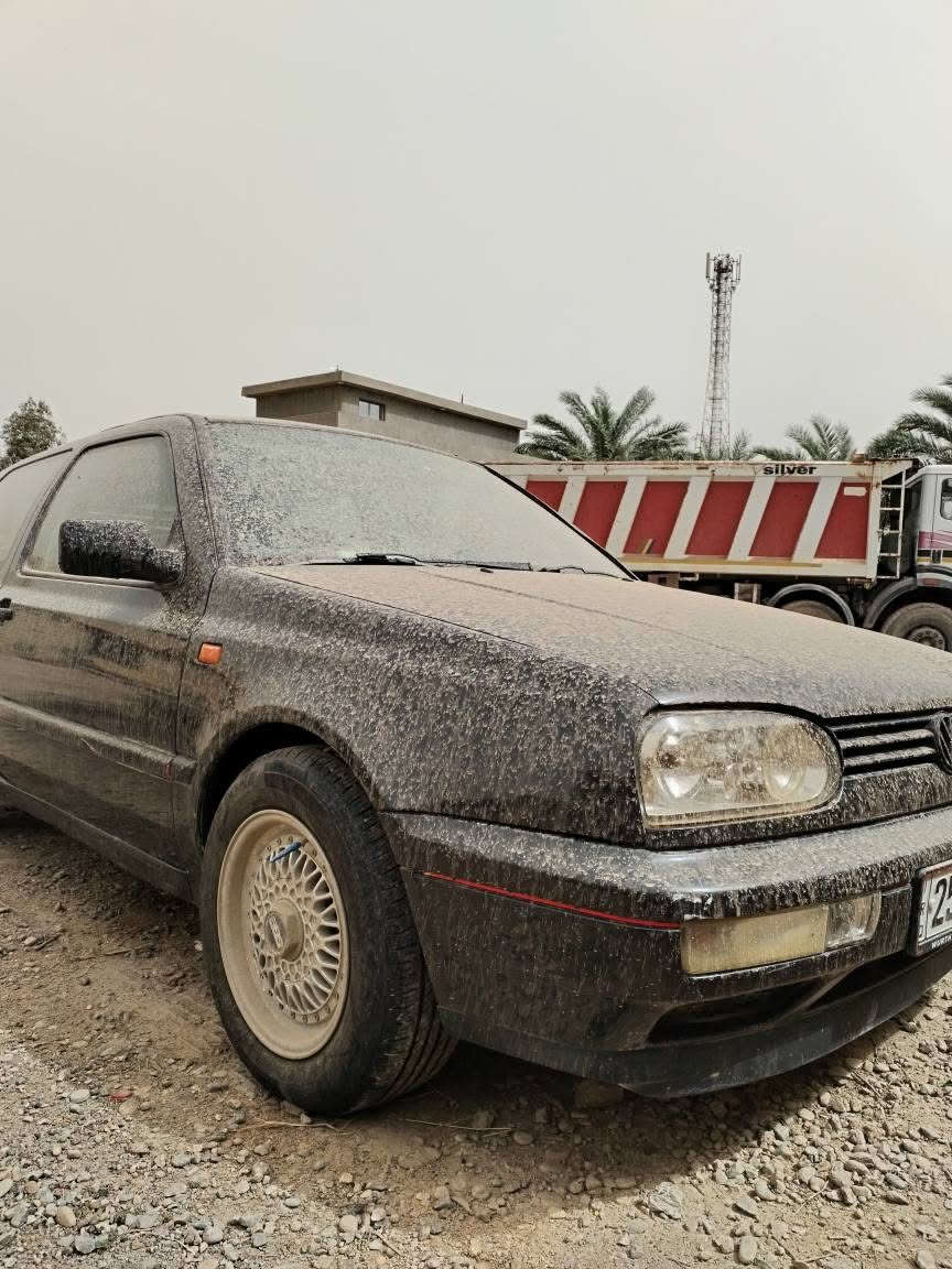 كولف تك باب للبيع موديل ١٩٩٣ محرك ١٨٠٠ گير عادي ٥ نمرة گير مكينة مكفولات السيارة مصبوغة عام بدون حادث درگة ستيرن حديث السيارة مفولة تخم تاير جديد تبريد لتواصل *********** كركوك, العراق
