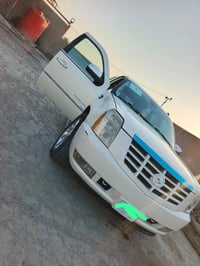 كاديلاك • موديل ٢٠١١ • ما بيها صبغ