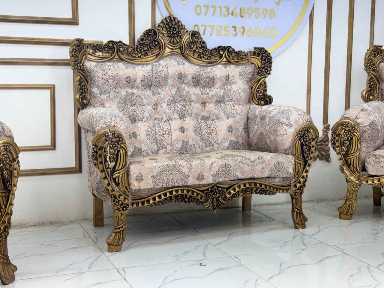 للحجز والاستفسار السعر ٩٥٠ توصيل مجاني ***********

نص مكتوب في الصور:
- *********** ***********