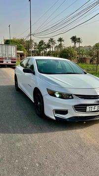 ماليبو 2018 ماشيه 135 الف كيلو  مواصفات LS  اربع بصمات بالبوب  السياره...