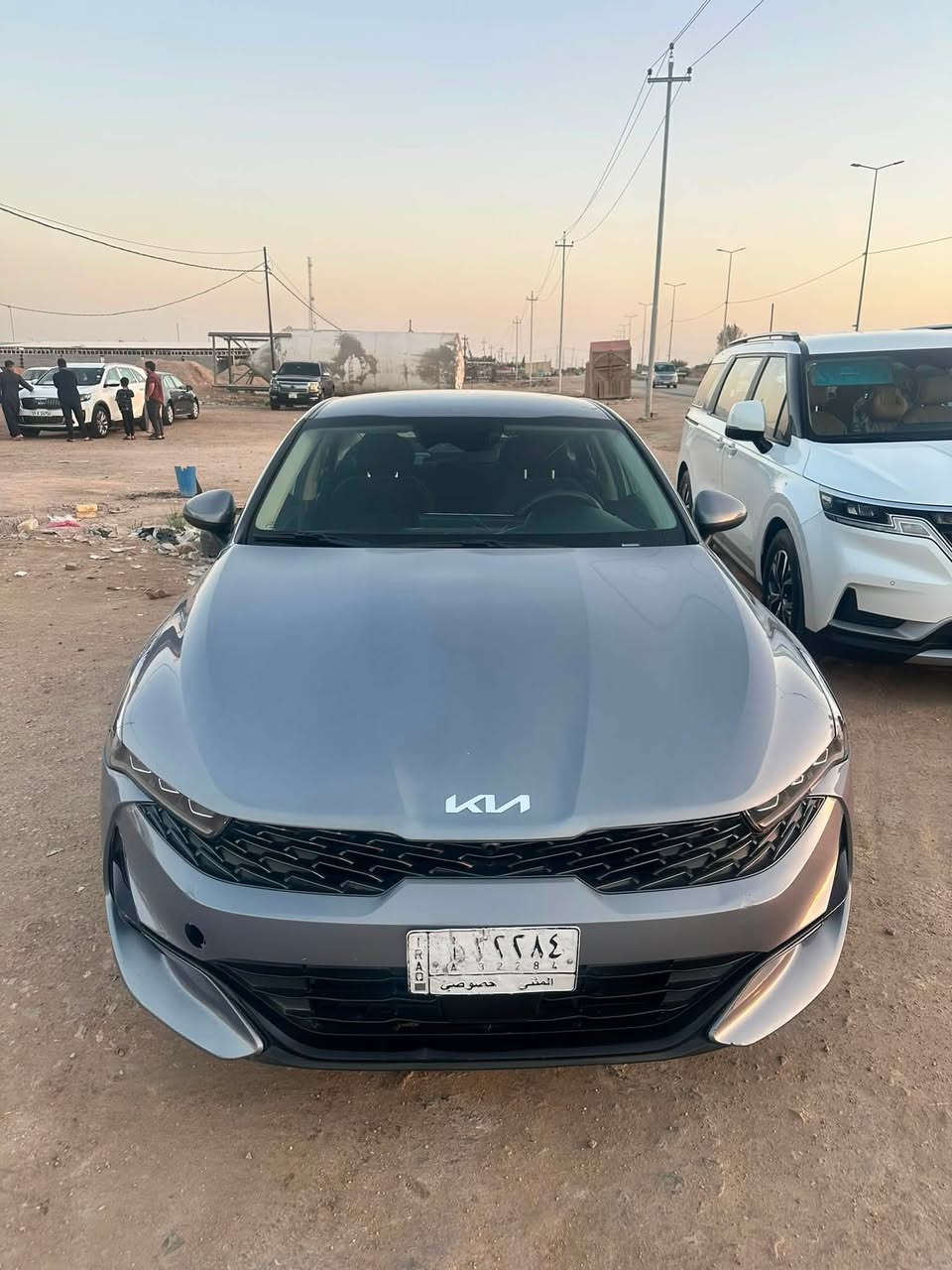 K5  2021
أمريكي باقي شهر وتصير حره 

تفاصيل اتصال ***********

نص مكتوب في الصور:
- КИ