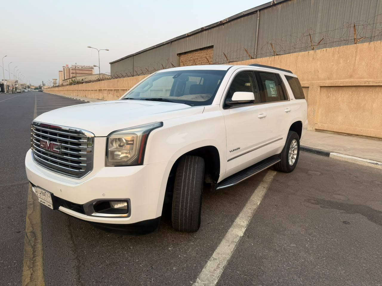 السلام عليكم 
مكلف بالنشر
 
يوكن ٢٠٢٠ خليجي sle 
جاهزه 
حداديه جديده
تخم تاير 
شاشه 
قاصه 
باب خلفي كهرباء
كشن رجاج 
ماشيه ١٠٢ كيلو 
مواصفات المعروفه 
رقم بصره مشروع وطني بأسمي  
مكانه البصره
*********** البصرة, العراق

