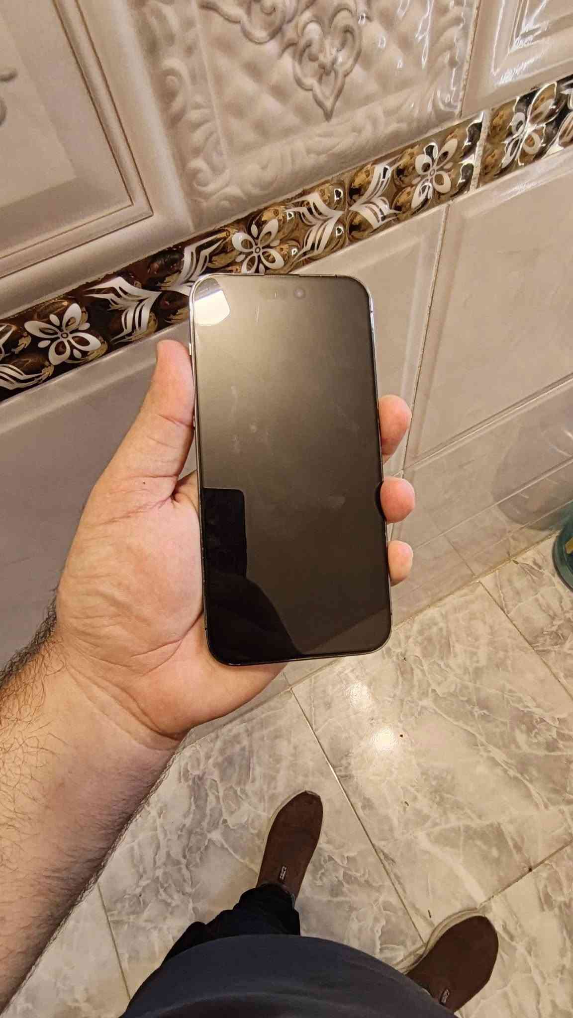 ١٤بروماكس مبدل شاشة اصلية وظهر مكسور كلة شغال وكشي واضح بالصور مكاني بغداد الزعفرانية الشراي يخلي سعر باليرضي الله ***********

نص مكتوب في الصور:
- ٩٢ ٢:٢٦ حول الاسم masha iPhone إصدار iOS 26.6.2 اسم الطراز iPhone 14 Pro Max رقم الطراز MQ9X3ZP/A الرقم التسلسلي KH4L1CQRQ4 انتهت صلاحية التغطية سجل تاريخ القطع والخدمة الأغاني الفيديوهات ١٠٤ الصور ٢٧٥ التطبيقات ٢٠ السعة ٢٥٦ غ.ب. متوفرة ٢١١,٦٣ غ.ب.