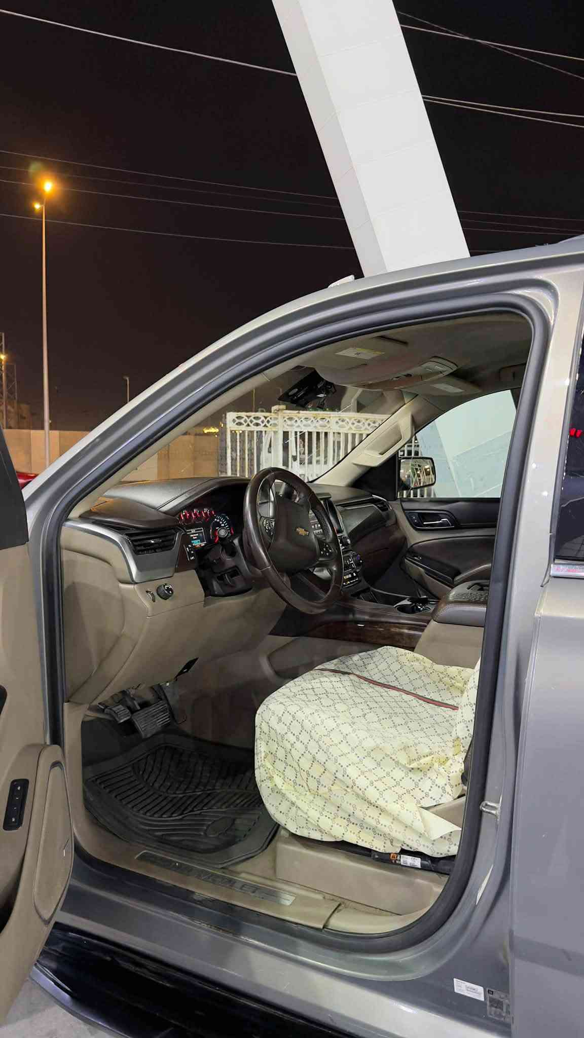 🚘 للبيع  تاهو 2019
• الموديل:  تاهو 2019
• الممشى: 140,000 كم
.السعر:250ورقة وقابل للتفاوض
• السيارة بيها صبغة
• بيها ضربة حادث صفحة وبنيد وتم تصليحها
• باقي التفاصيل والمواصفات  عند الاستفسار.

📞 للاستفسار والتواصل:
***********

🔹 السيارة للفحص والمعاينة، والجادين فقط يتواصلون.
